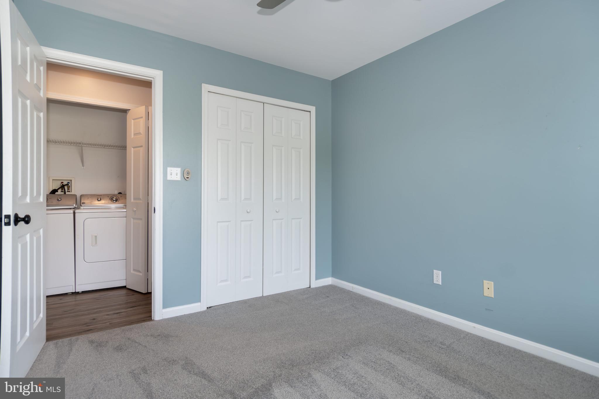 QUEENS LANDING - Residential