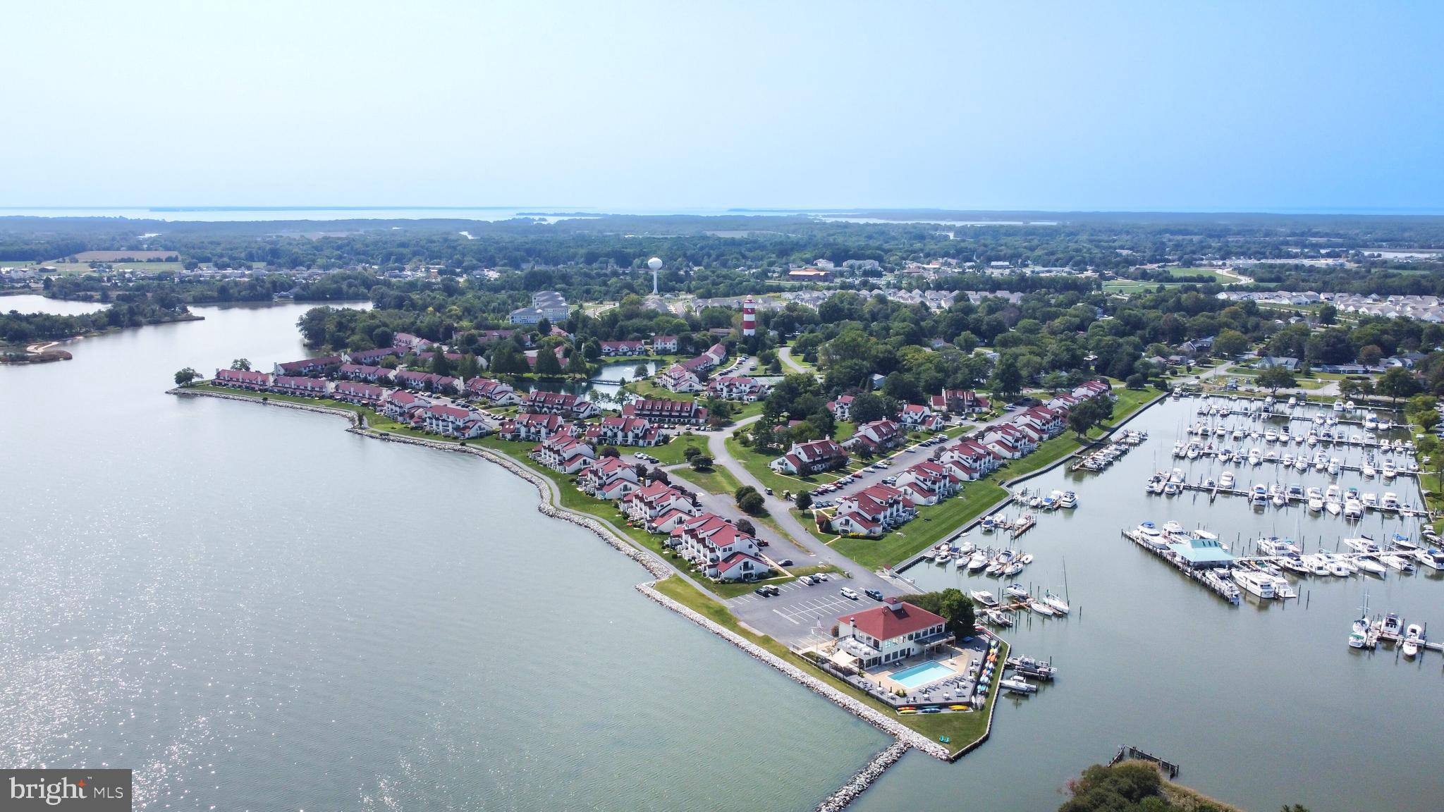 QUEENS LANDING - Residential