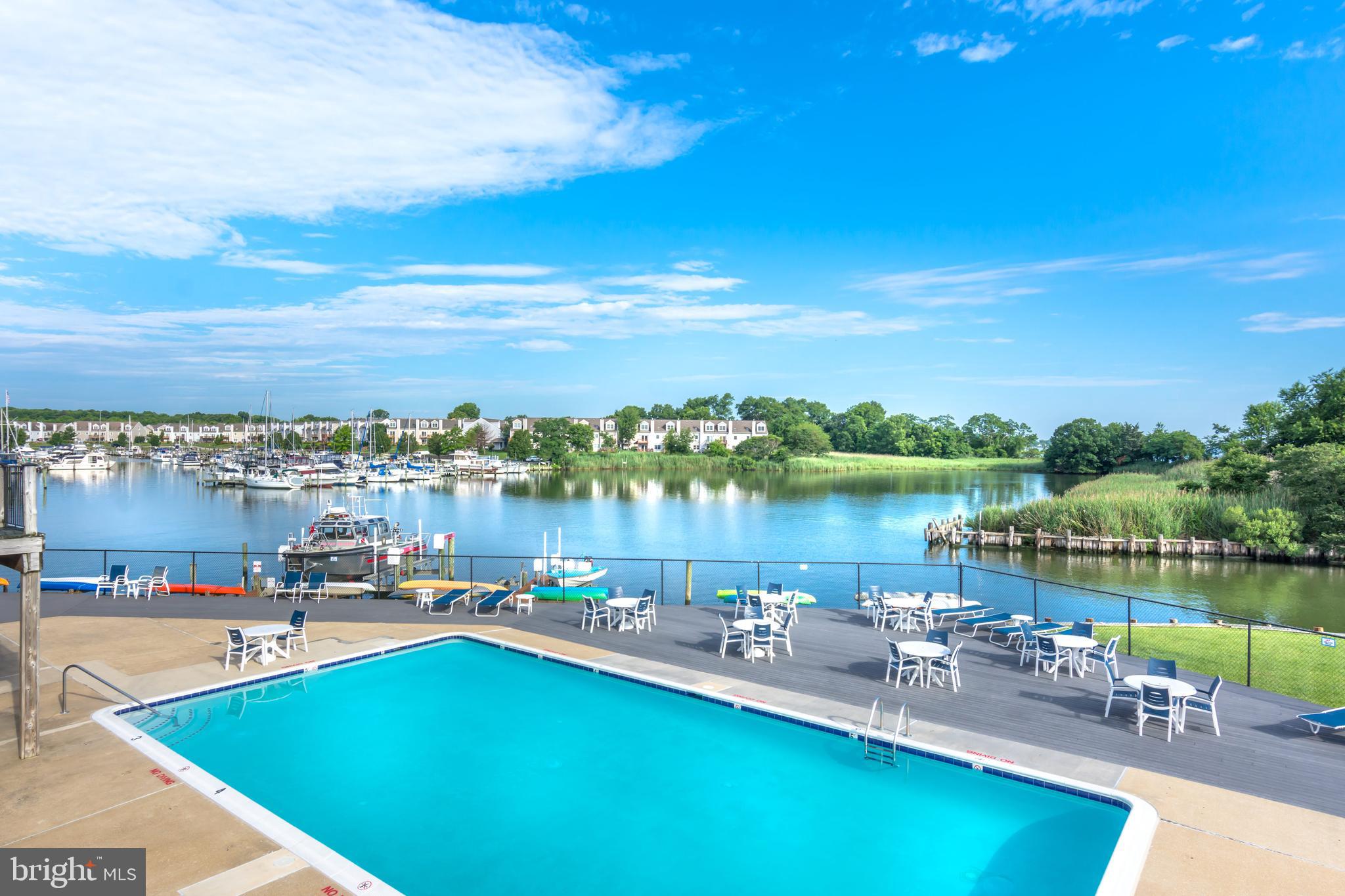 QUEENS LANDING - Residential