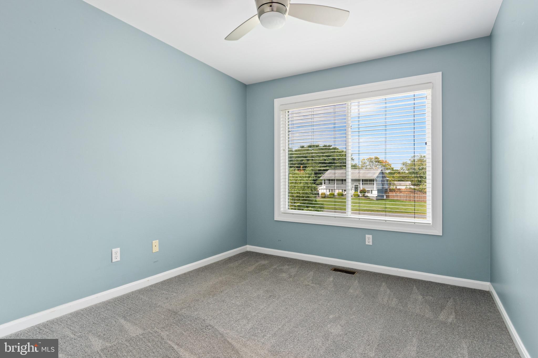 QUEENS LANDING - Residential