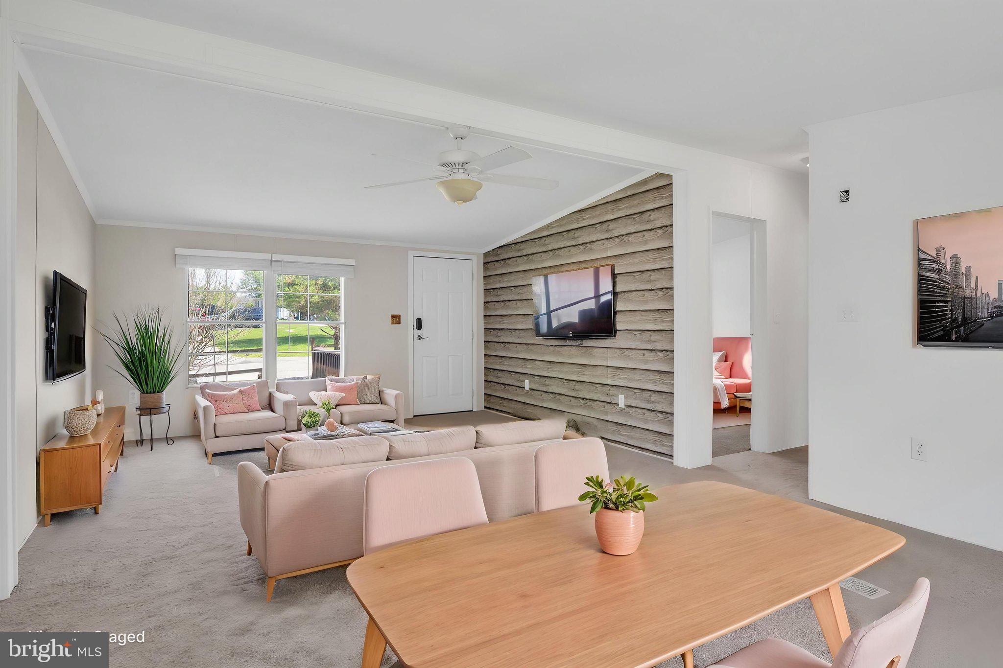 COUNTRY VIEW MANOR - Residential