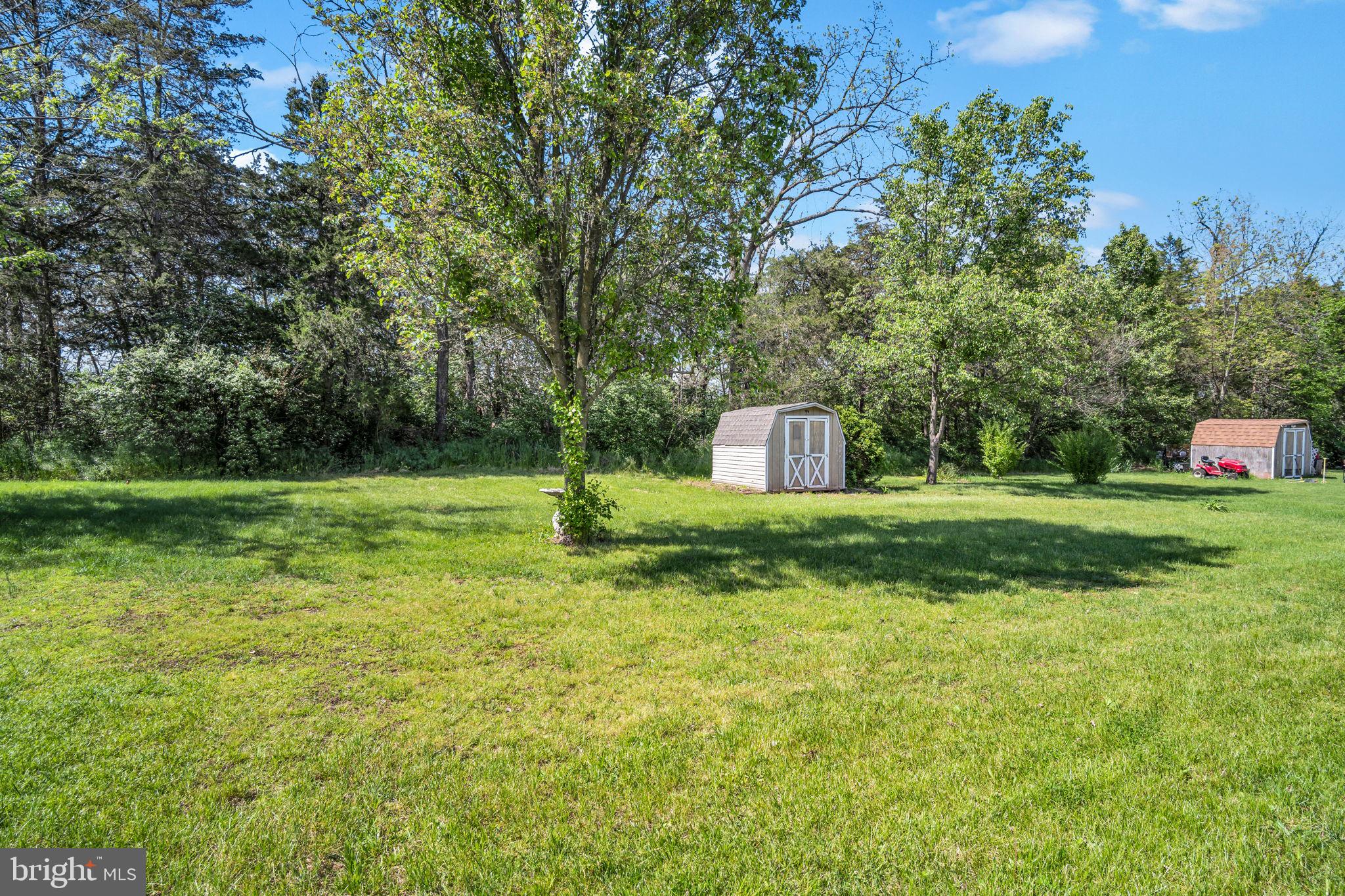 COUNTRY VIEW MANOR - Residential