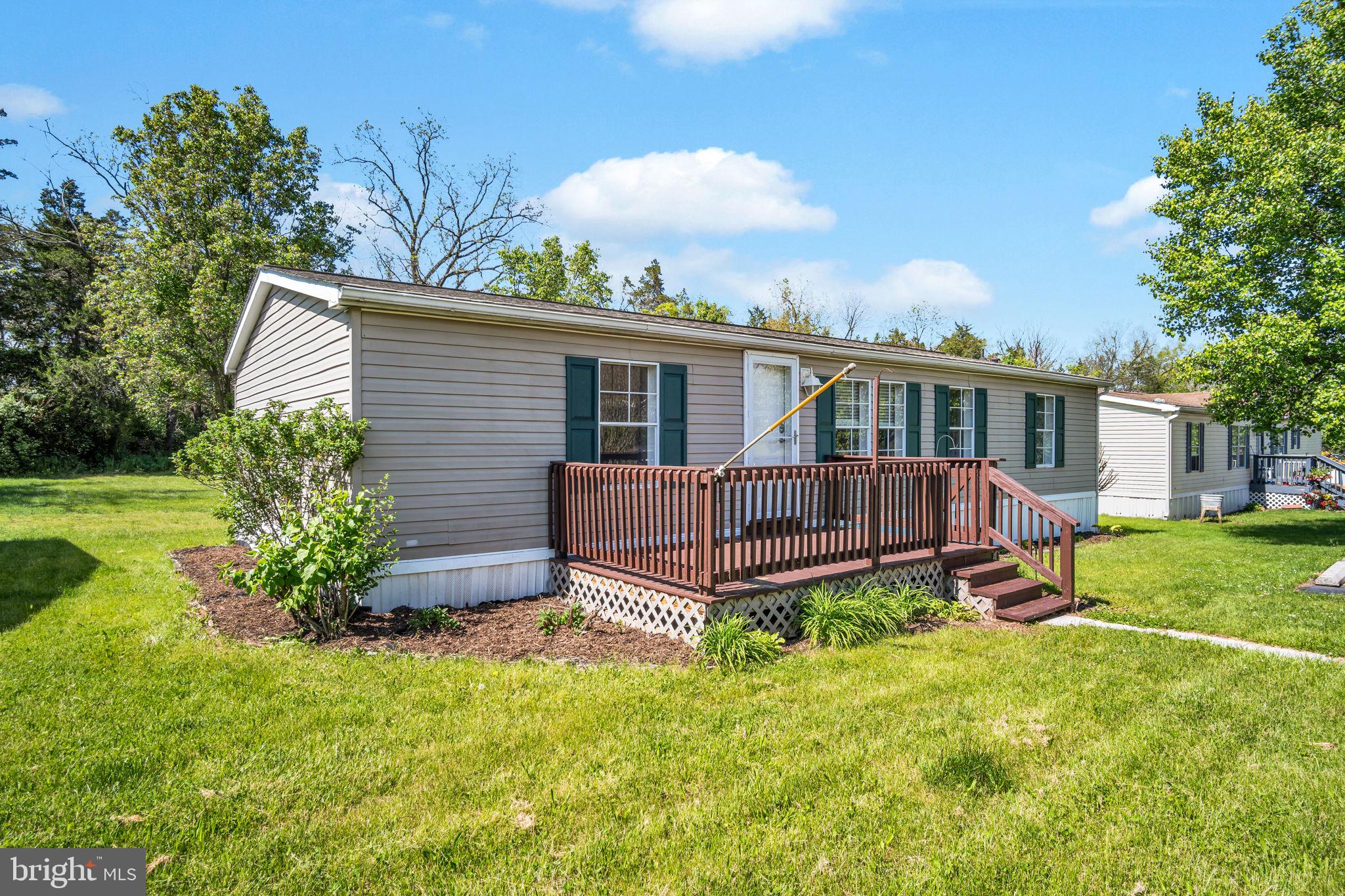 COUNTRY VIEW MANOR - Residential