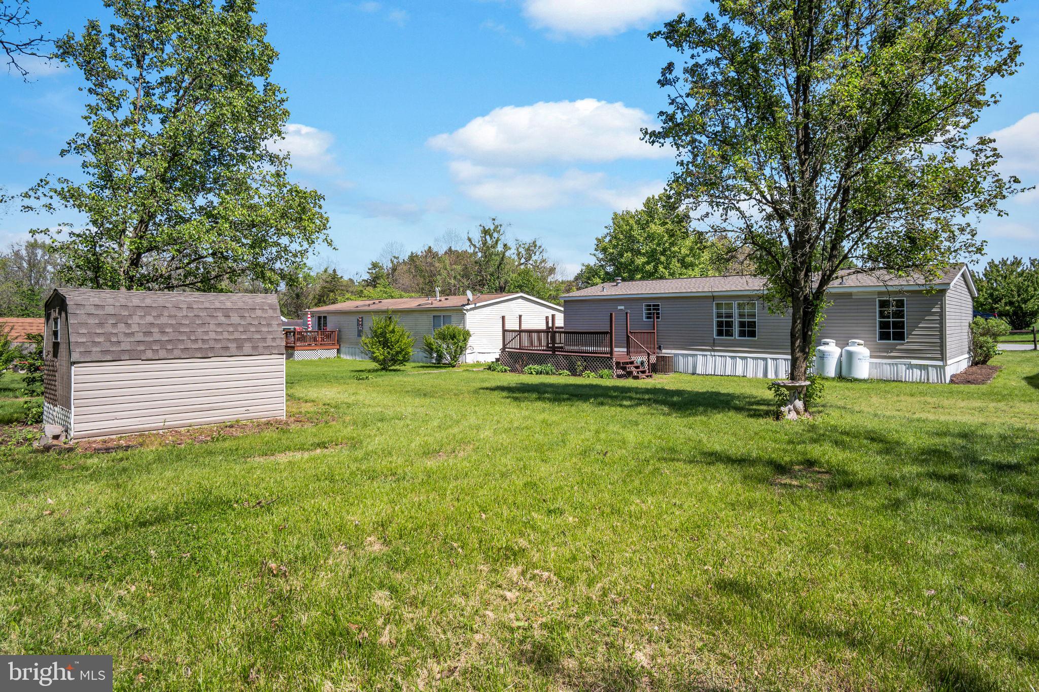 COUNTRY VIEW MANOR - Residential