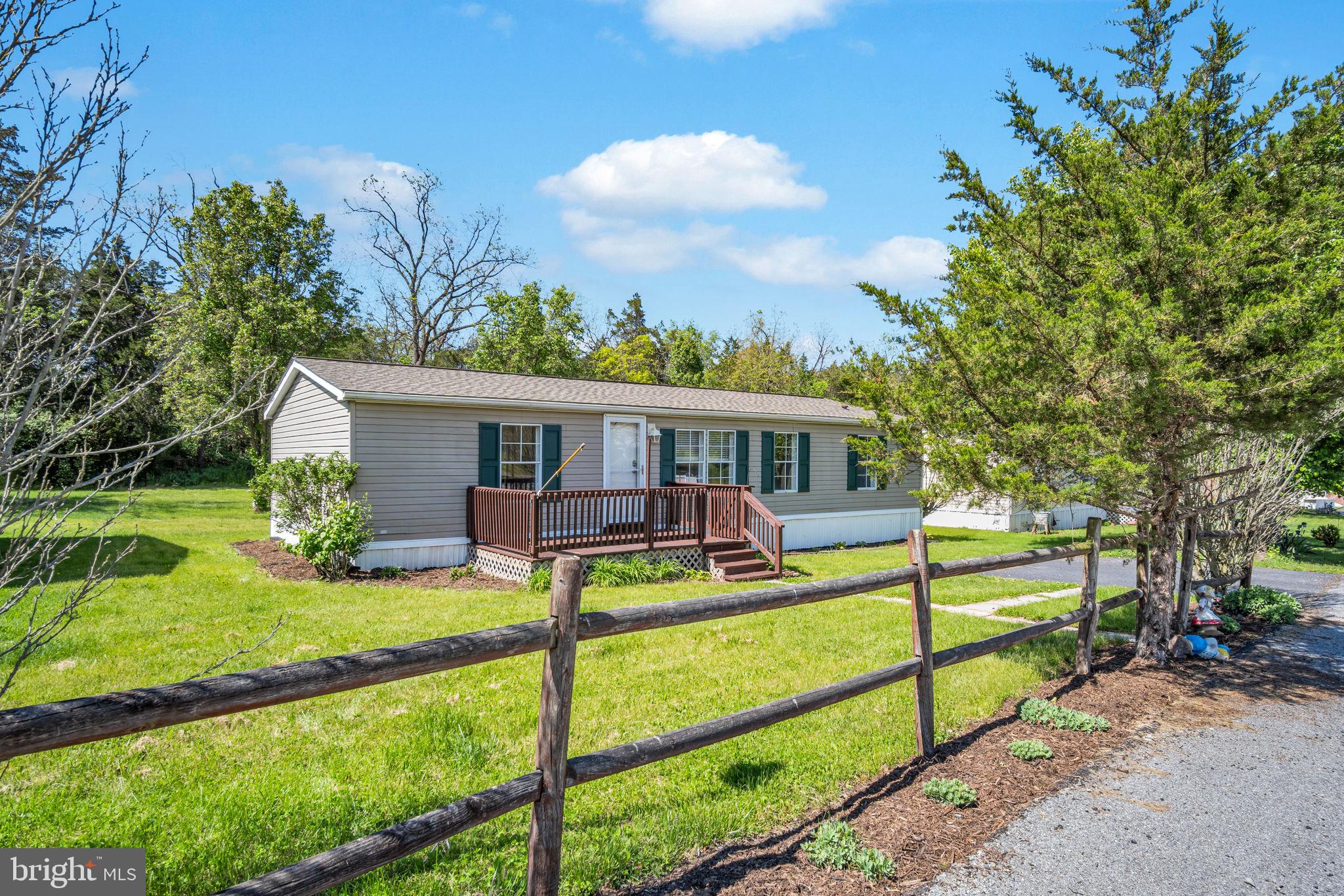COUNTRY VIEW MANOR - Residential