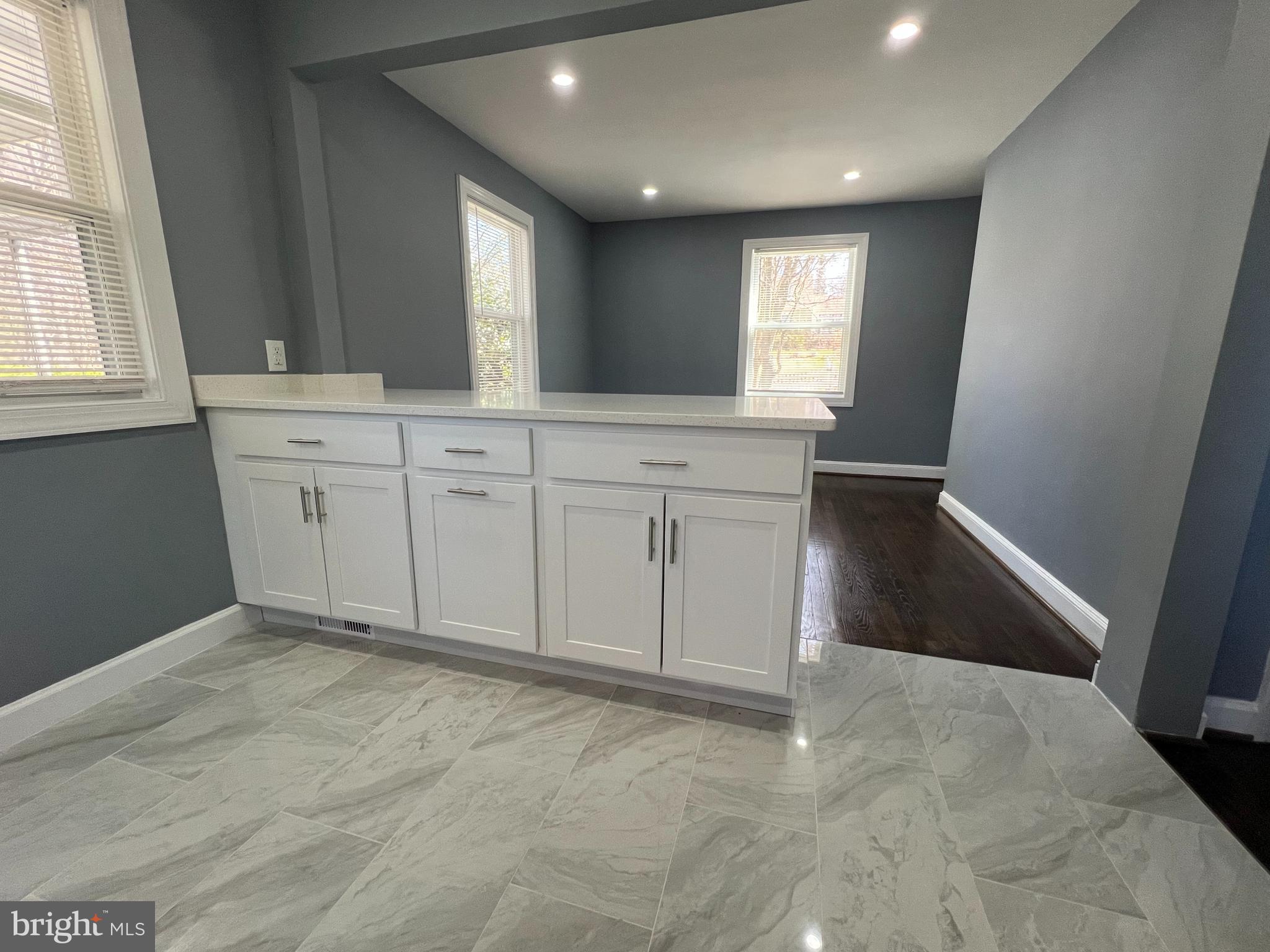 FORT WASHINGTON - Residential