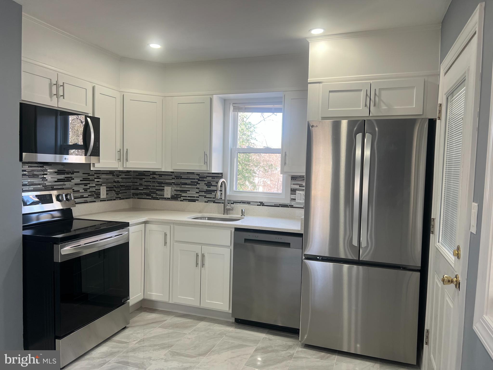 FORT WASHINGTON - Residential