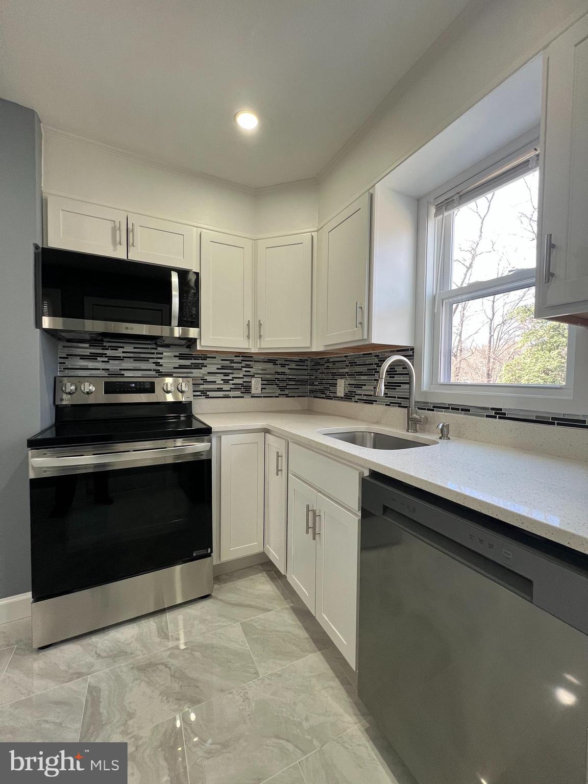 FORT WASHINGTON - Residential