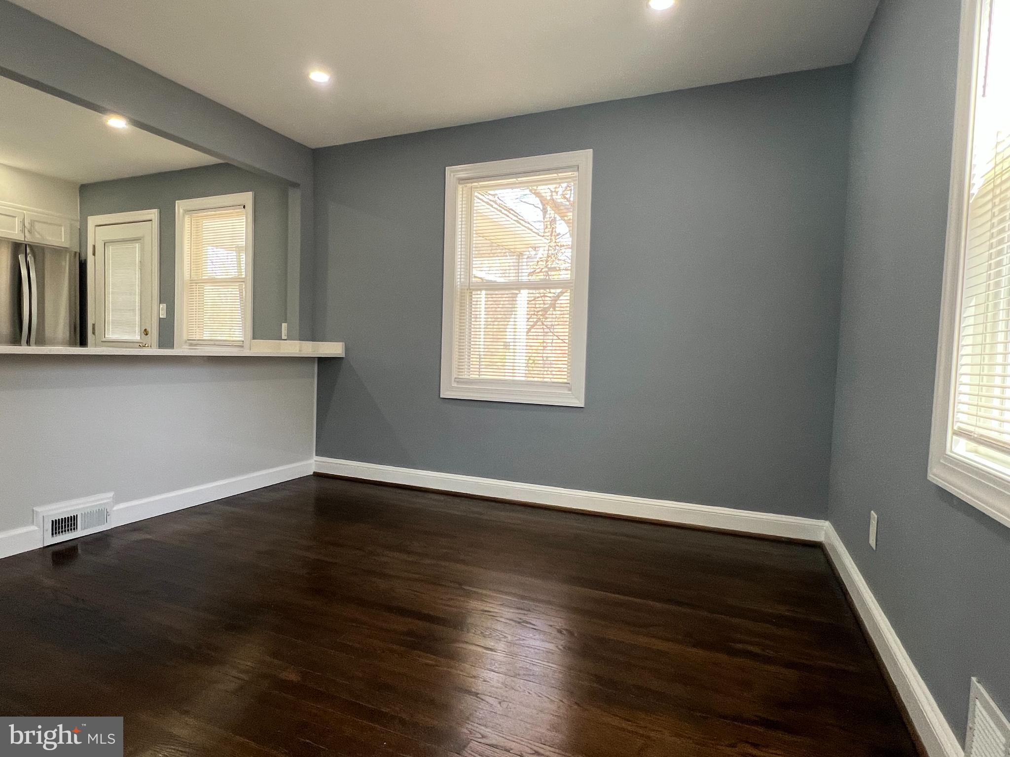 FORT WASHINGTON - Residential