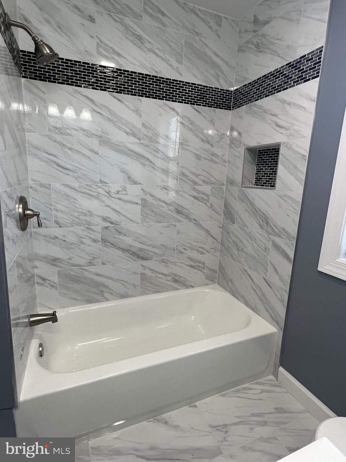 FORT WASHINGTON - Residential