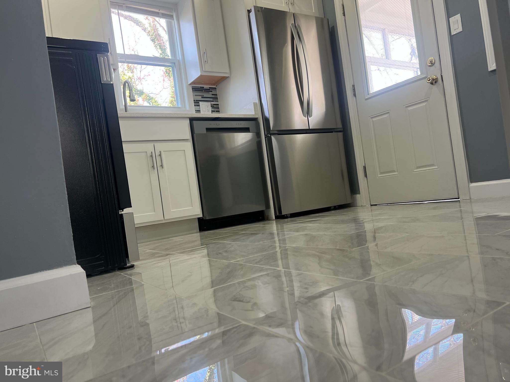 FORT WASHINGTON - Residential