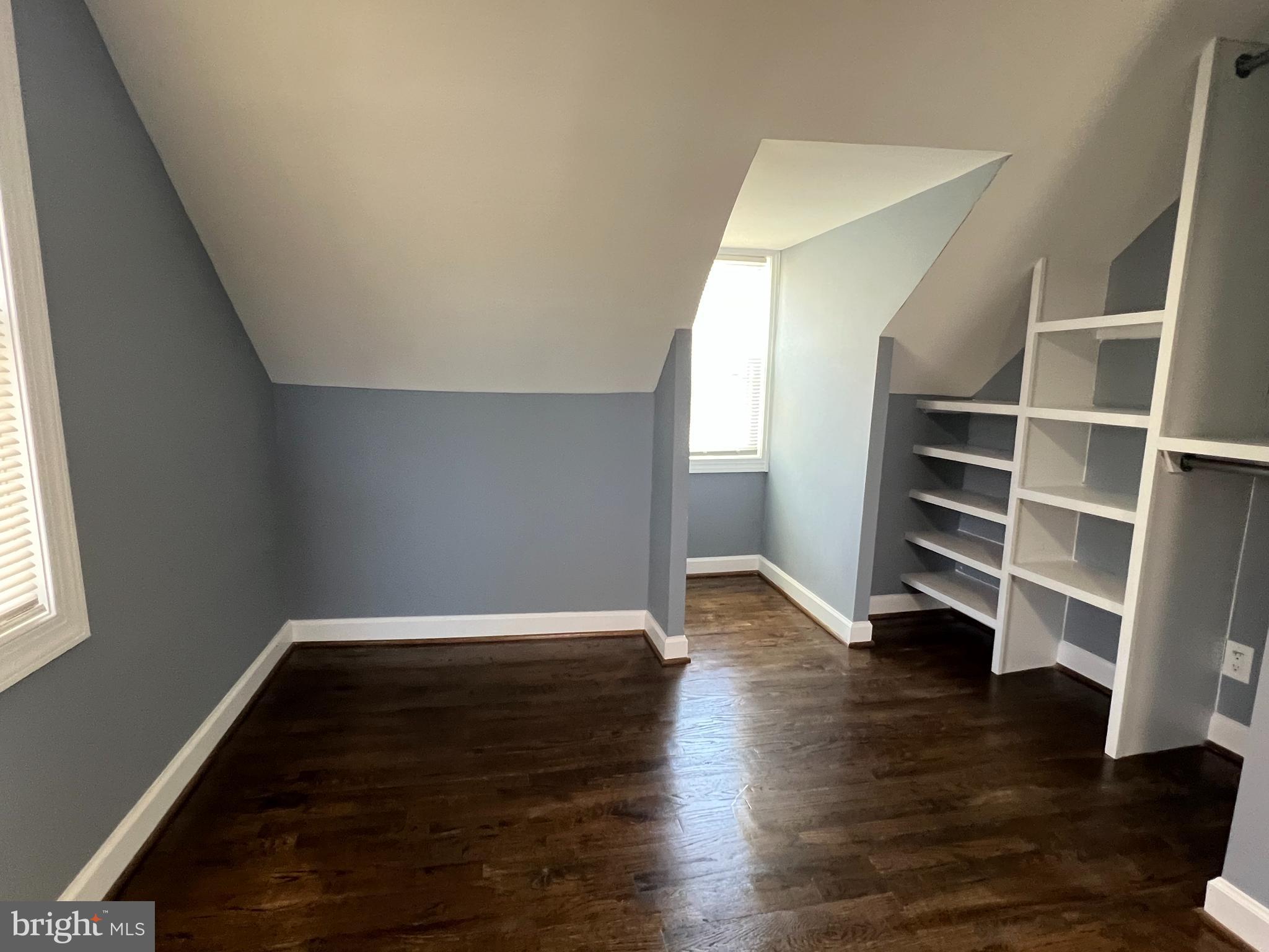 FORT WASHINGTON - Residential