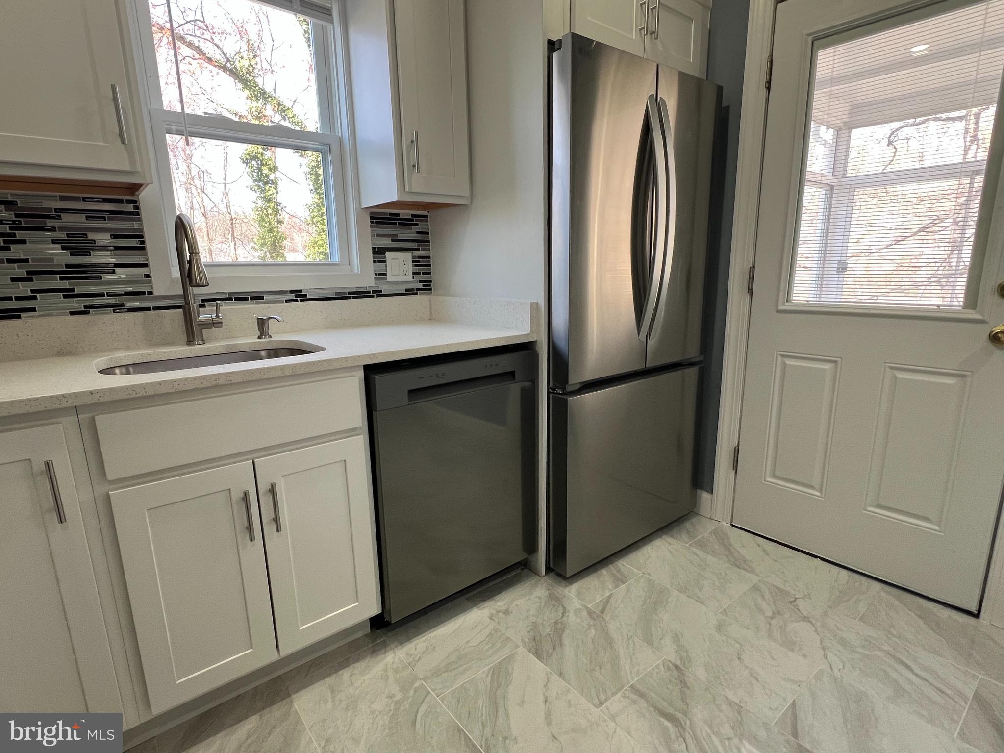 FORT WASHINGTON - Residential