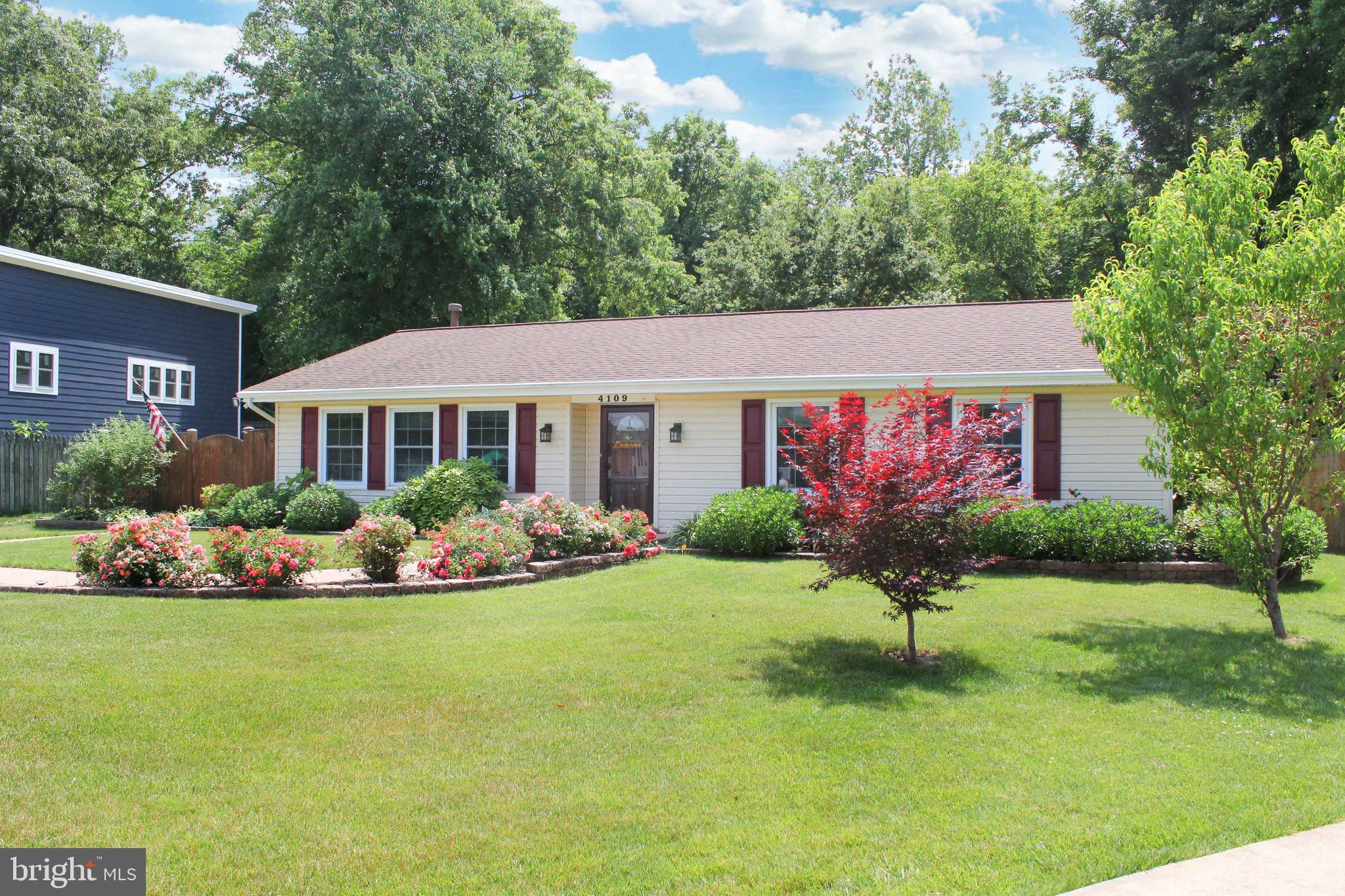 ELMWOOD MANOR - Residential