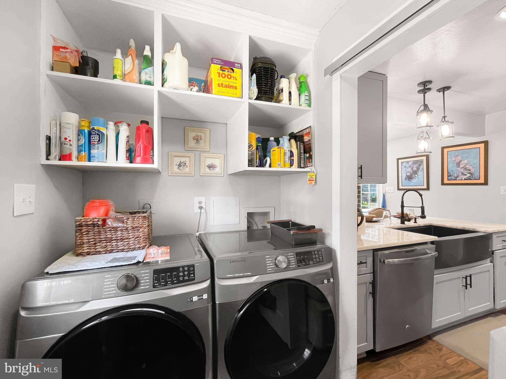 ELMWOOD MANOR - Residential