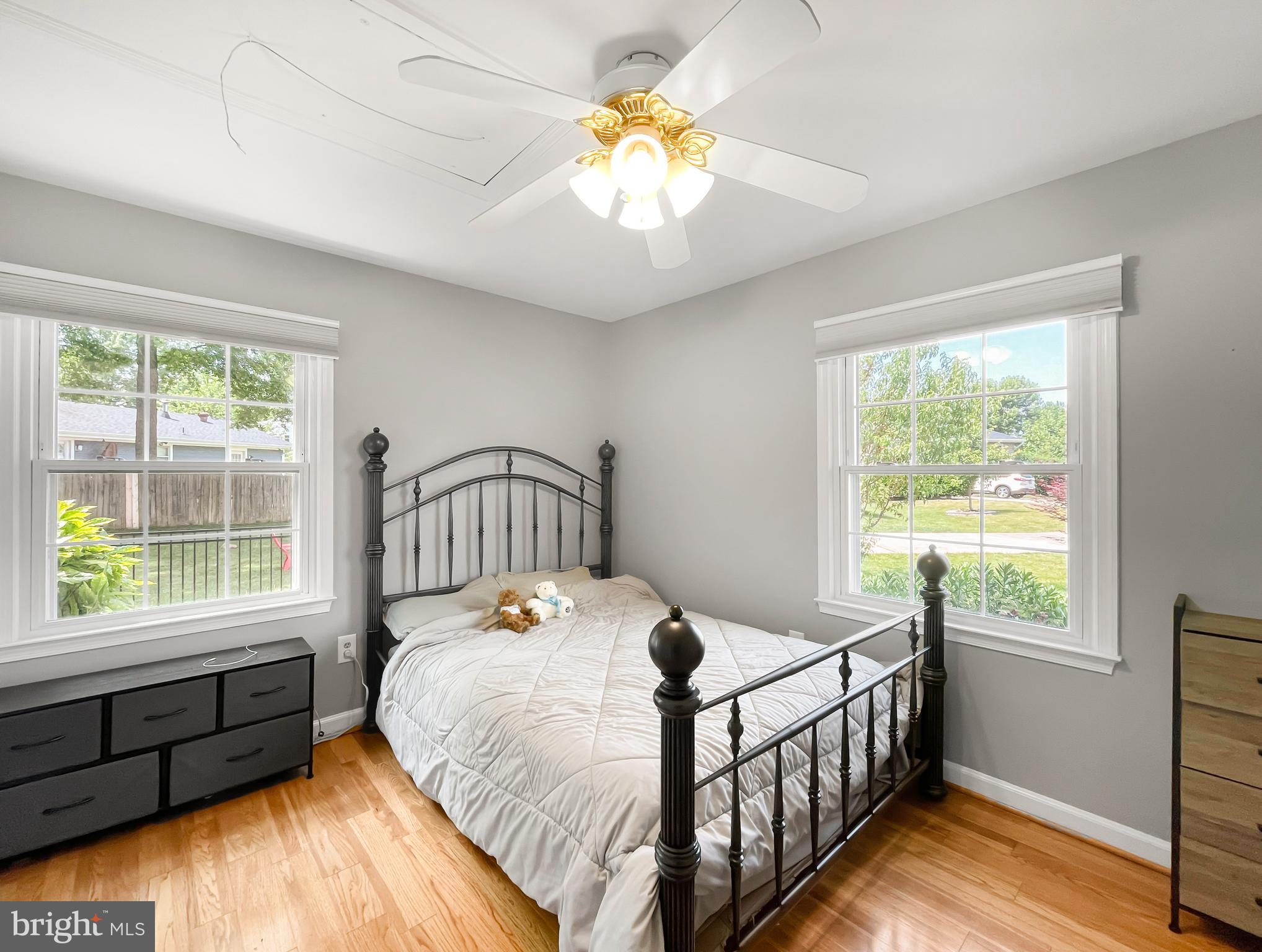 ELMWOOD MANOR - Residential