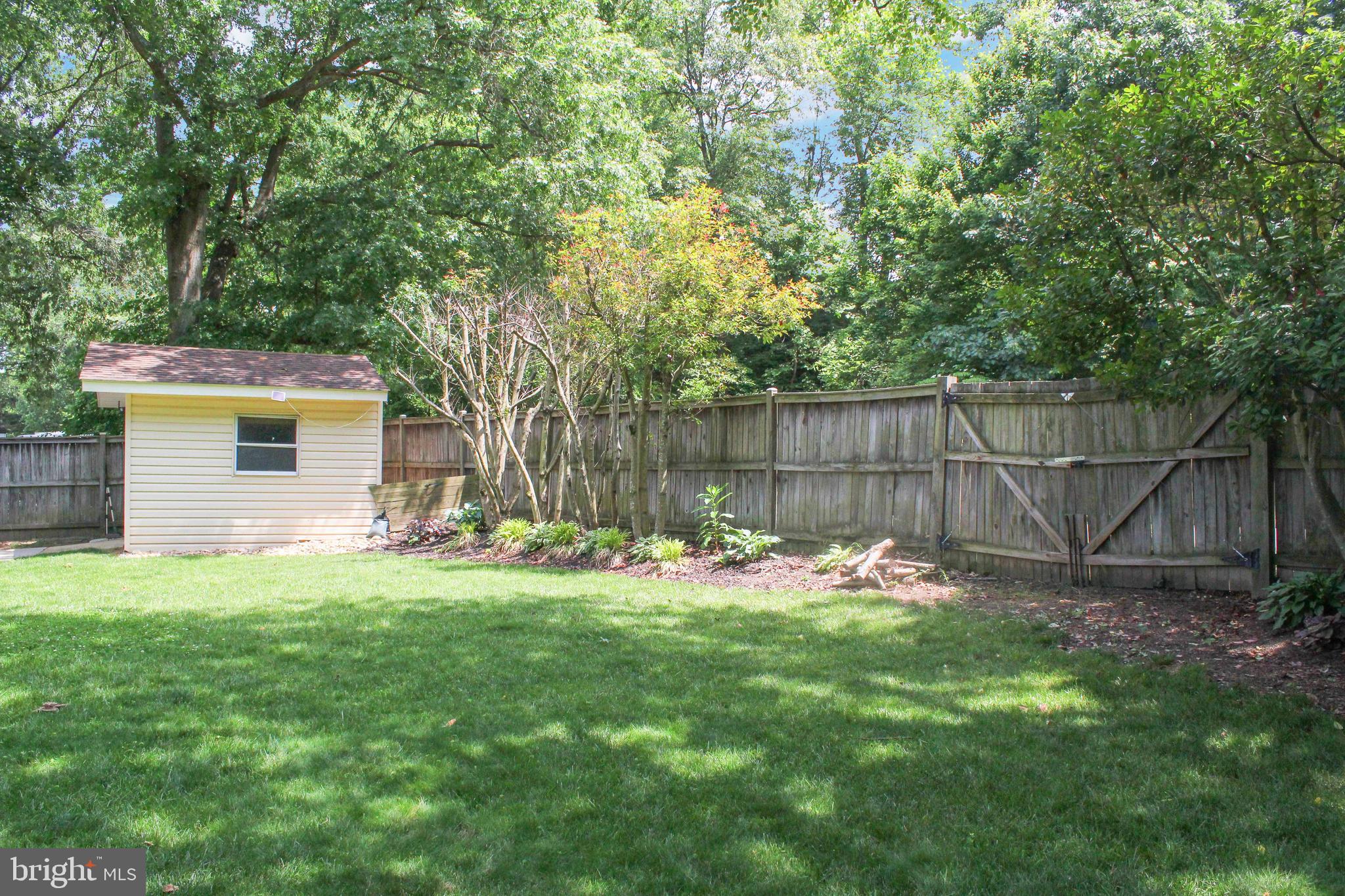 ELMWOOD MANOR - Residential