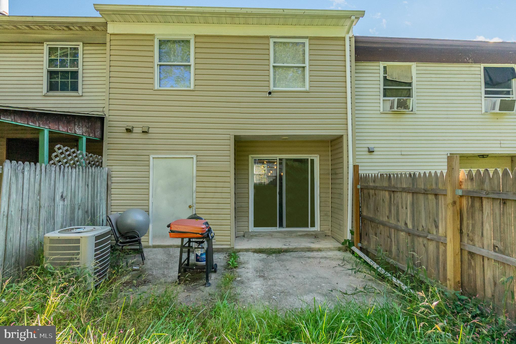 EDGEWATER VILLAGE - Residential