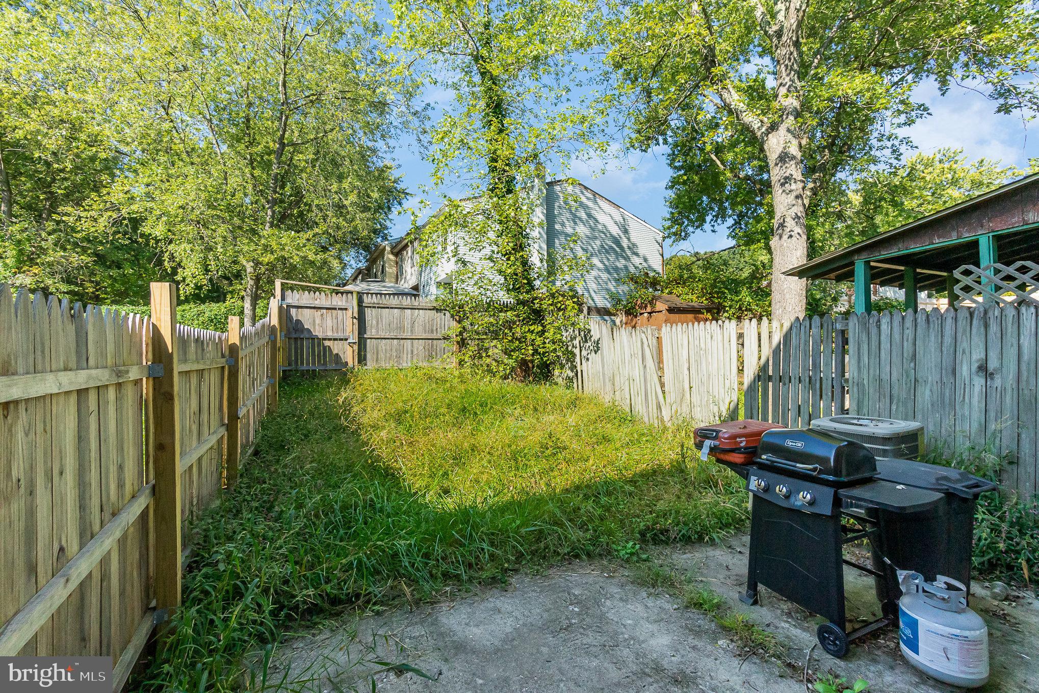 EDGEWATER VILLAGE - Residential