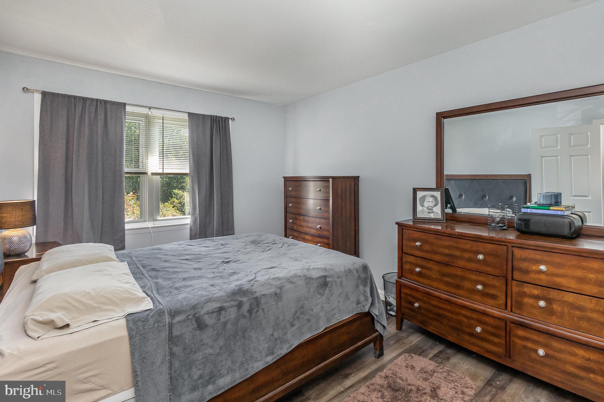 EDGEWATER VILLAGE - Residential