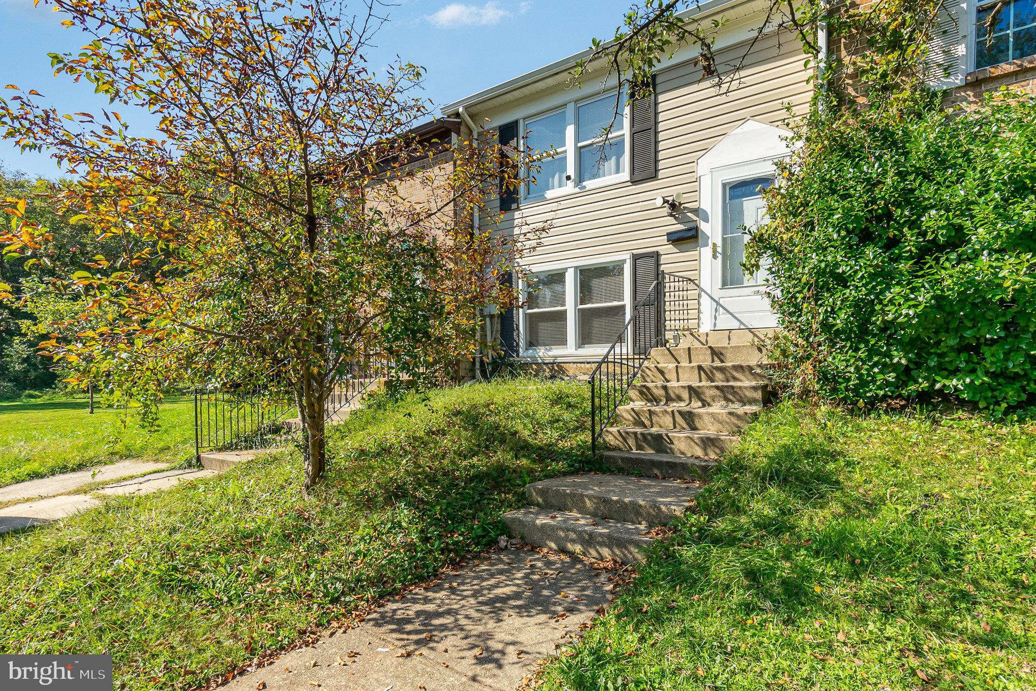 EDGEWATER VILLAGE - Residential