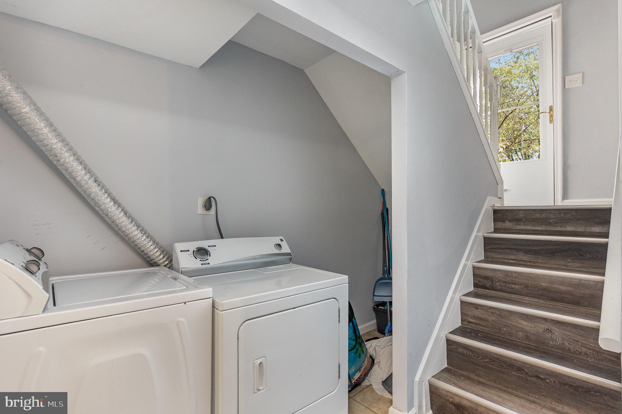 EDGEWATER VILLAGE - Residential