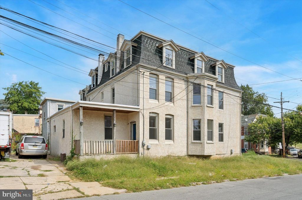 Photo of 332 S 5th Street, DARBY, PA 19023 (MLS # PADE2100714)