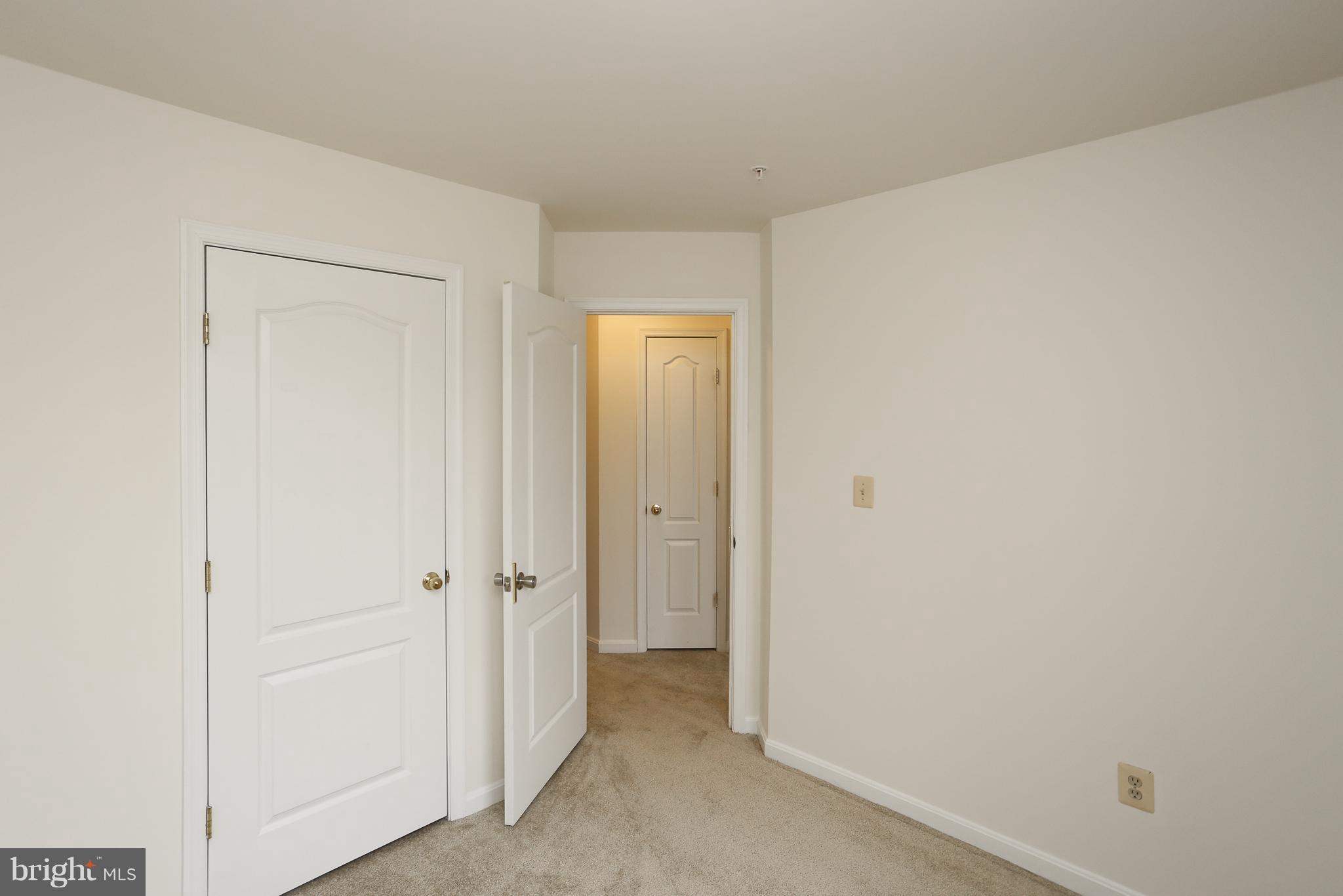 REISTERSTOWN VILLAGE - Residential