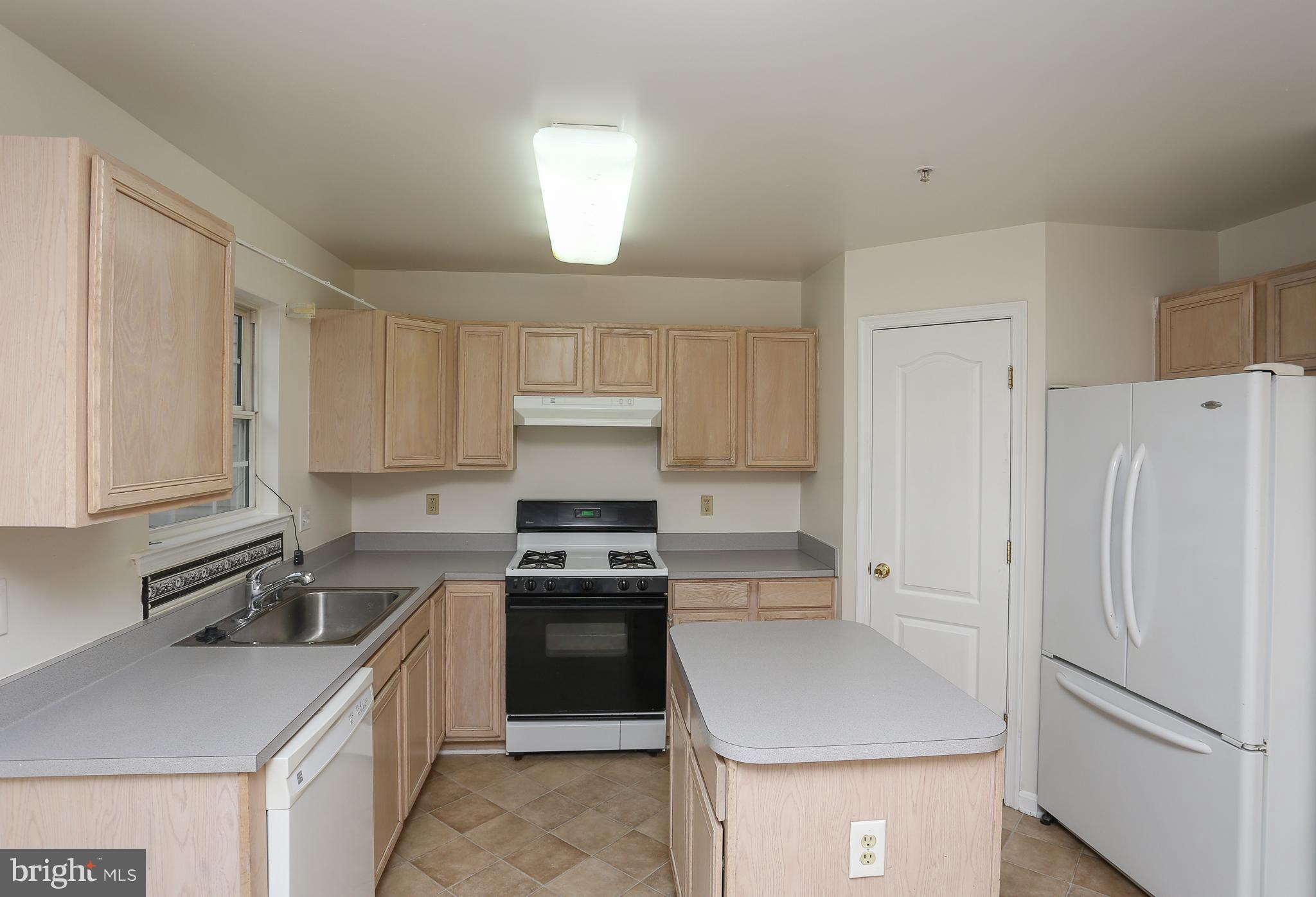 REISTERSTOWN VILLAGE - Residential