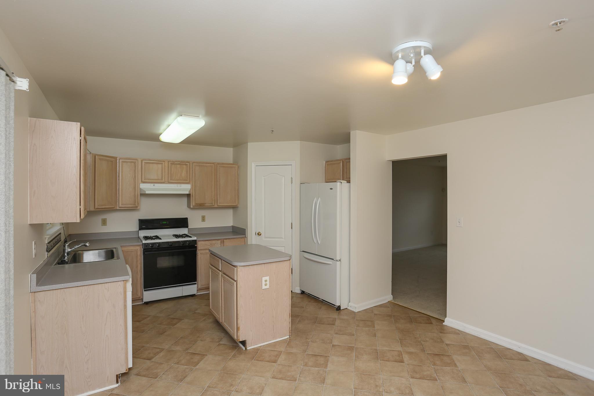 REISTERSTOWN VILLAGE - Residential