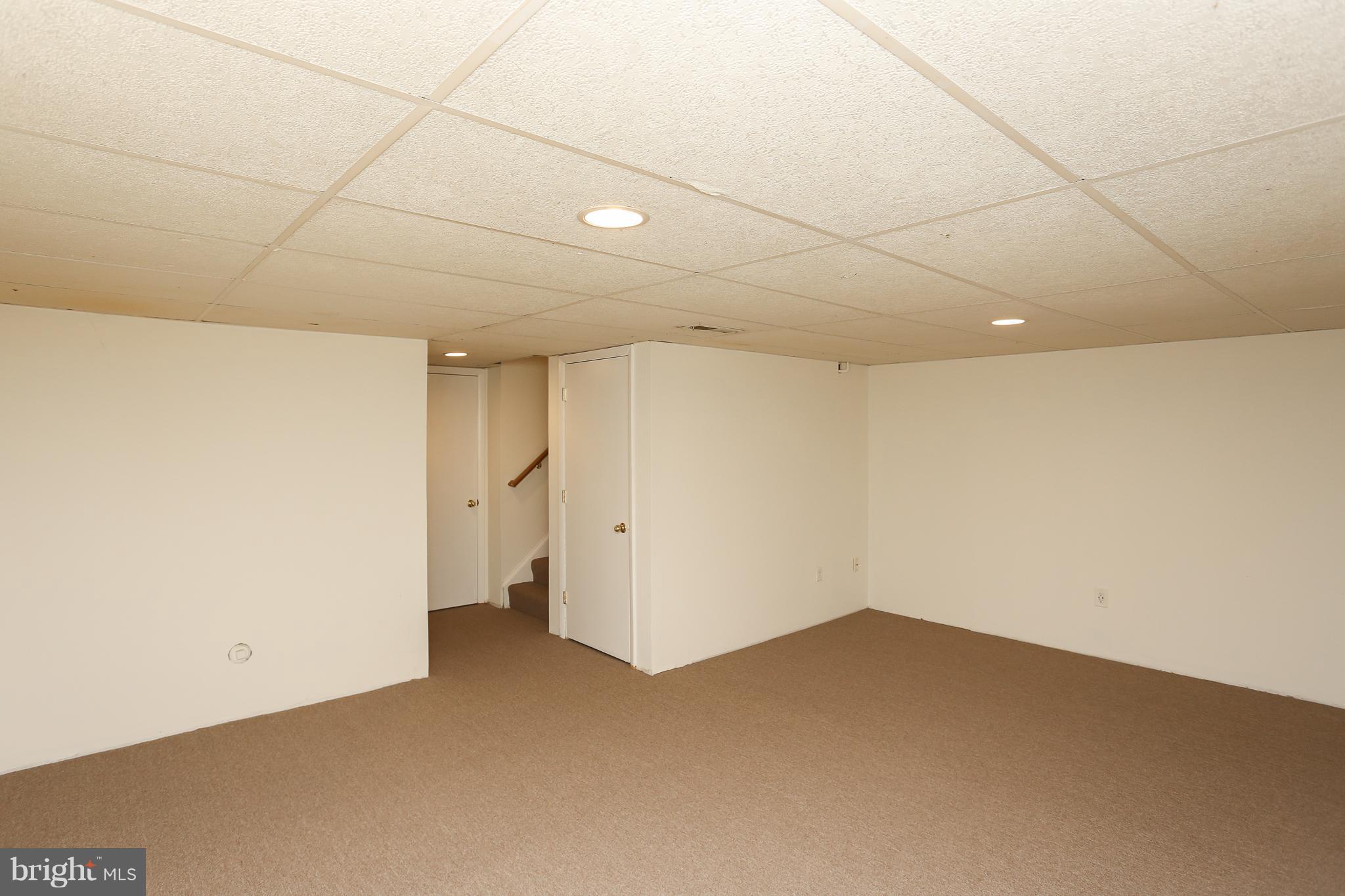 REISTERSTOWN VILLAGE - Residential