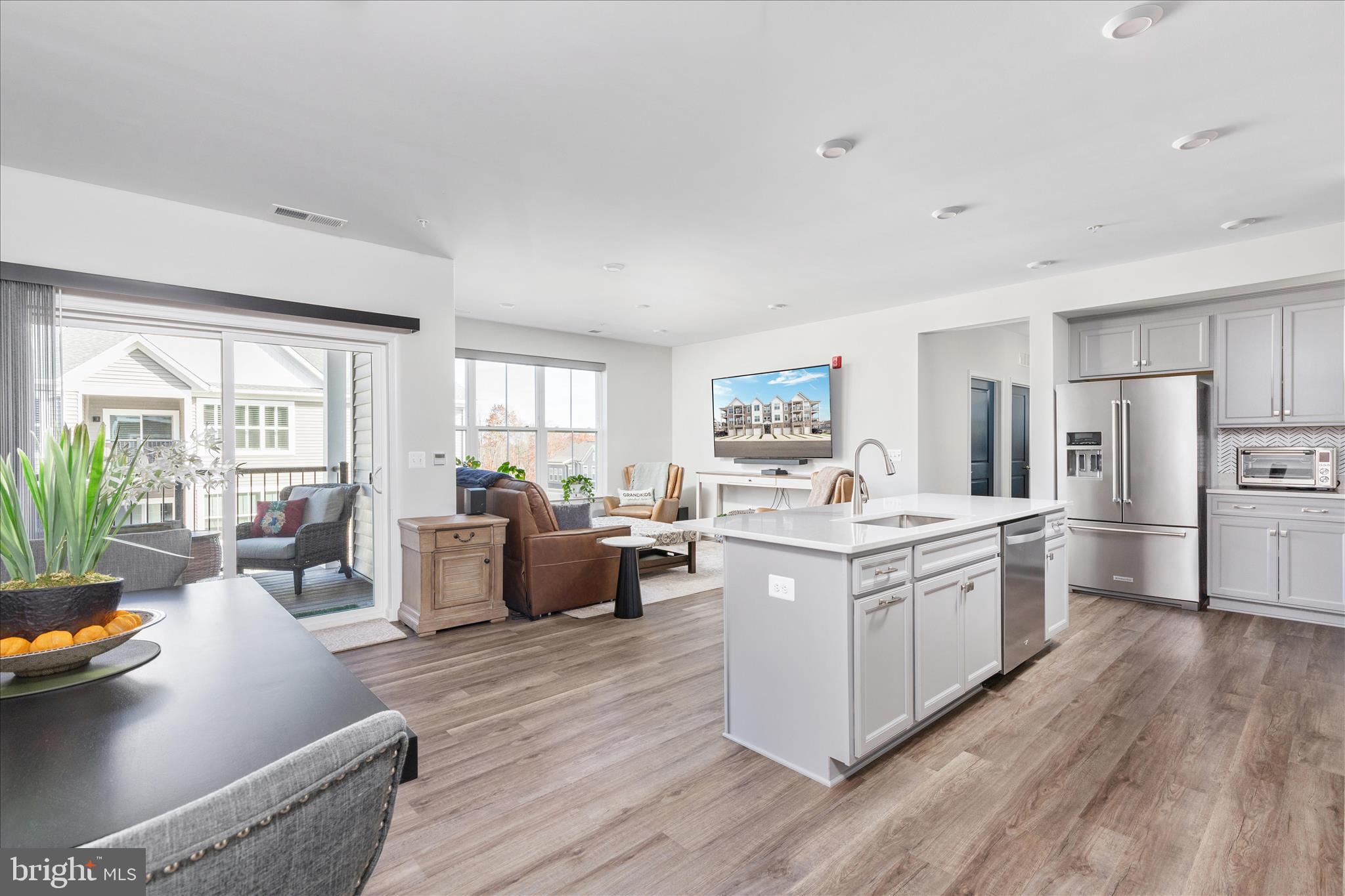 19 ARTEMISIA WAY 301