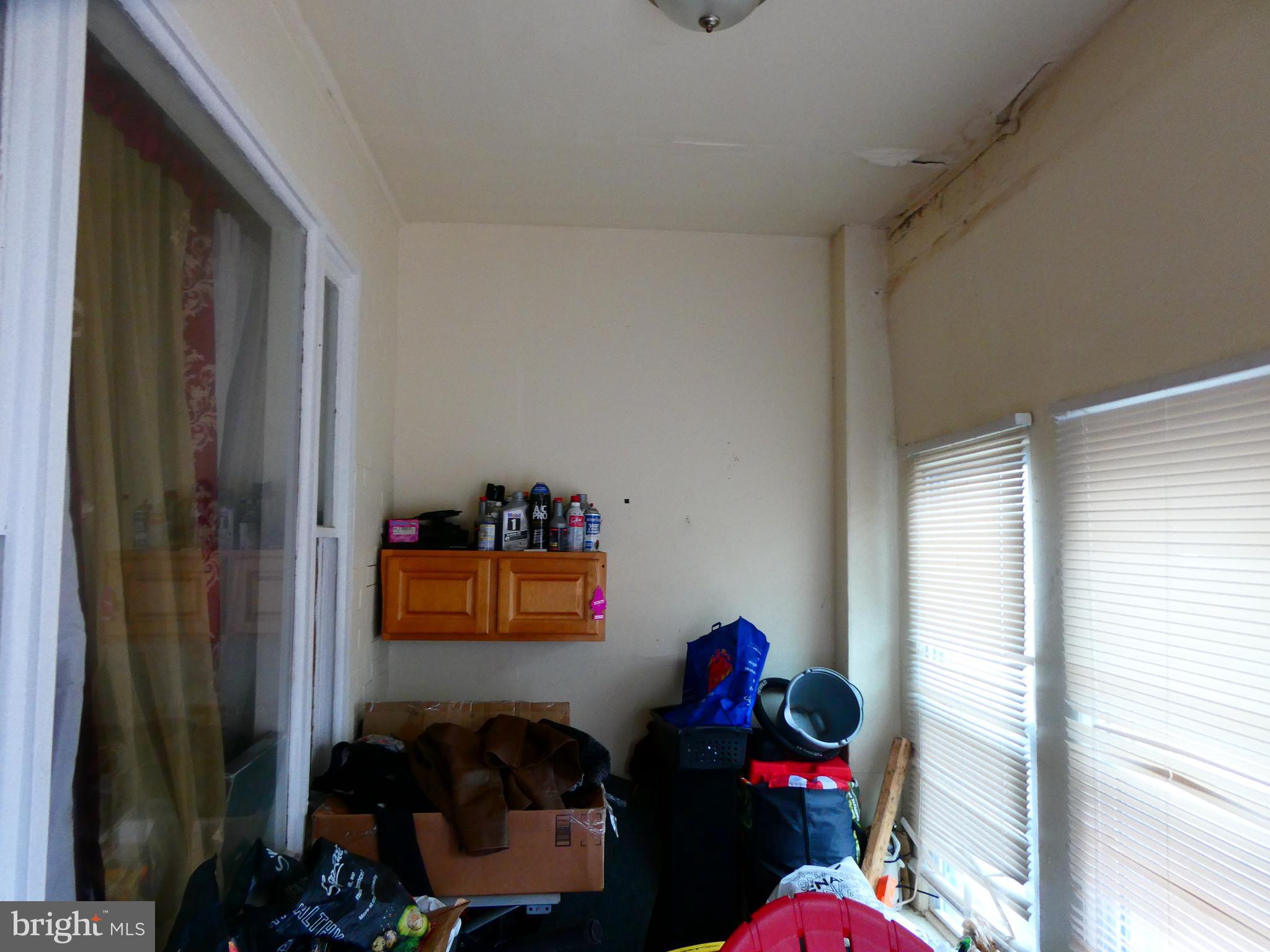 KENSINGTON - Residential