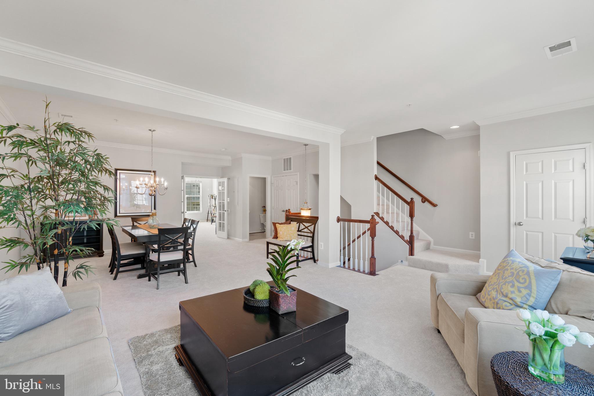 2511 EASTBOURNE DRIVE