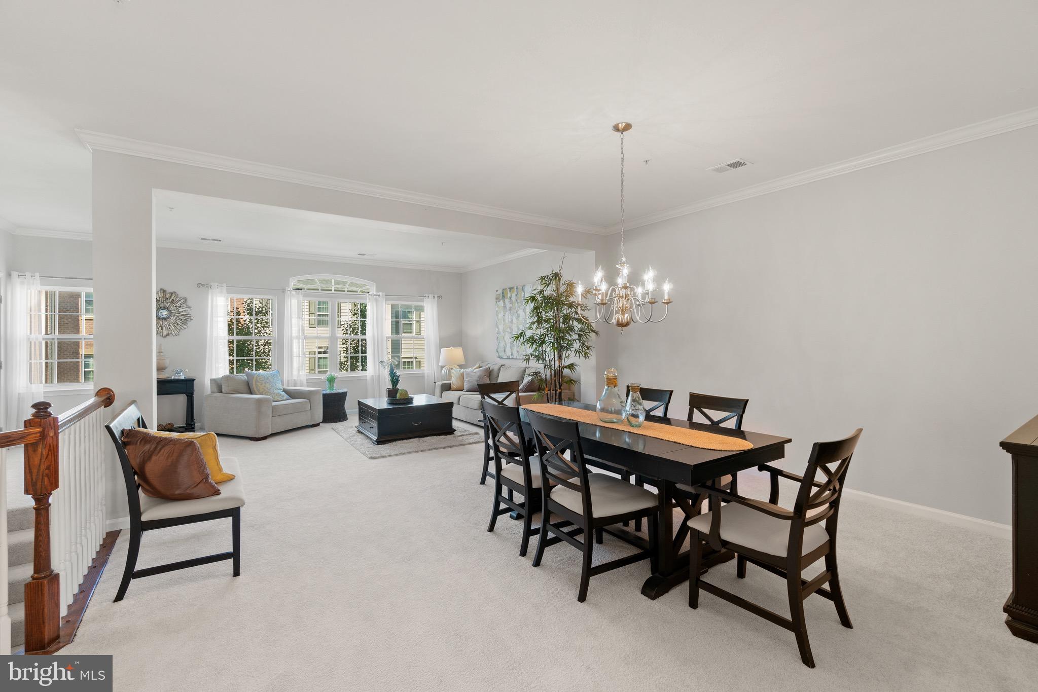 2511 EASTBOURNE DRIVE