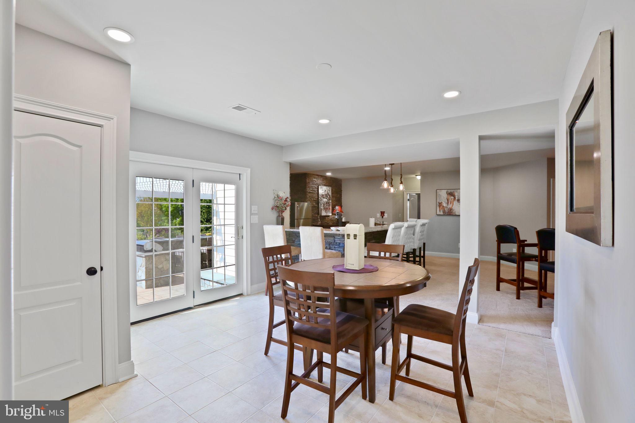 CHASE AT BELMONT COUNTRY - Residential