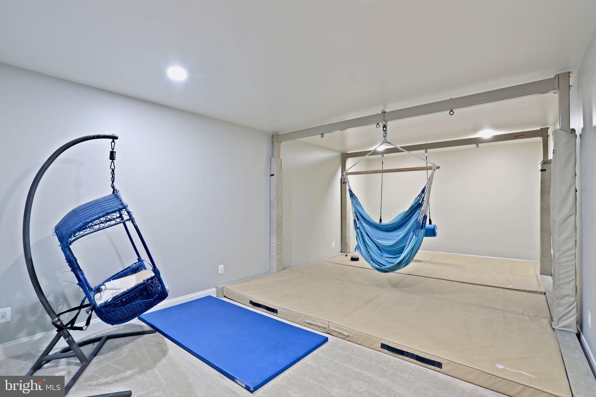 CHASE AT BELMONT COUNTRY - Residential