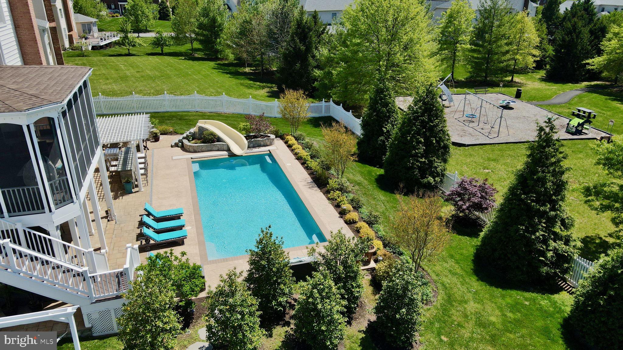 CHASE AT BELMONT COUNTRY - Residential