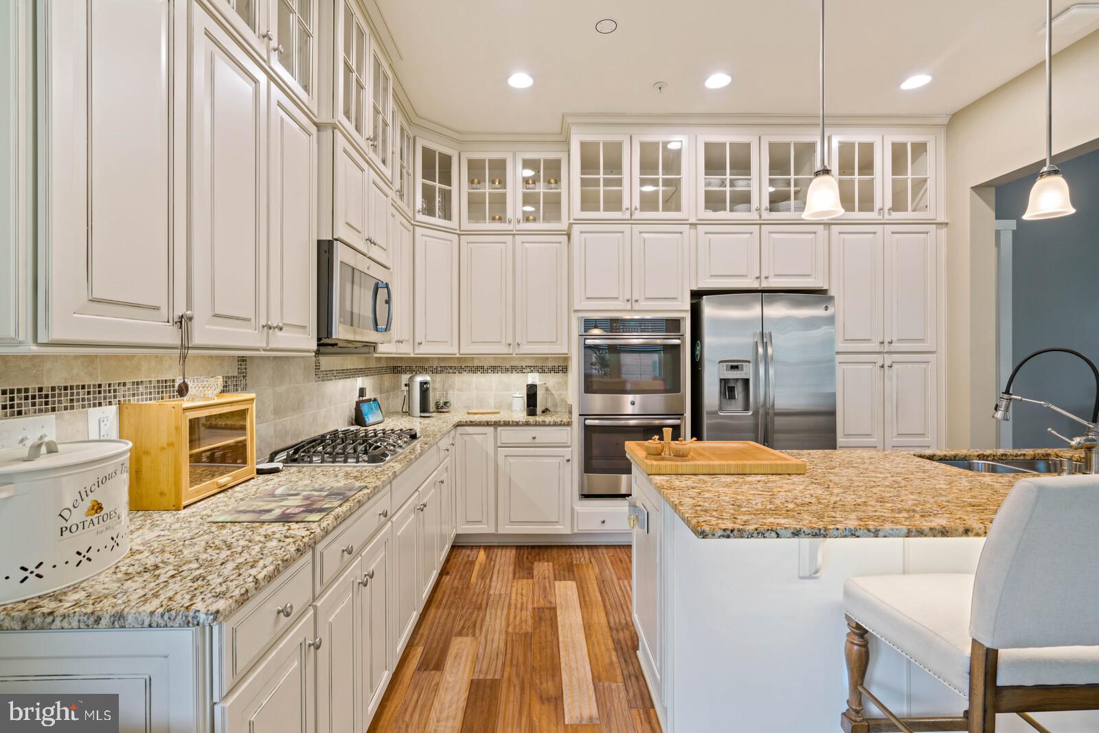 POTOMAC SHORES - Residential