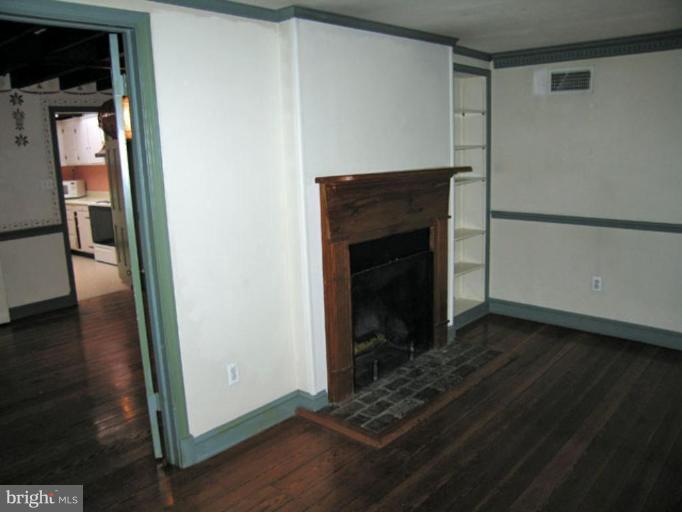 OLD TOWN - Residential Lease