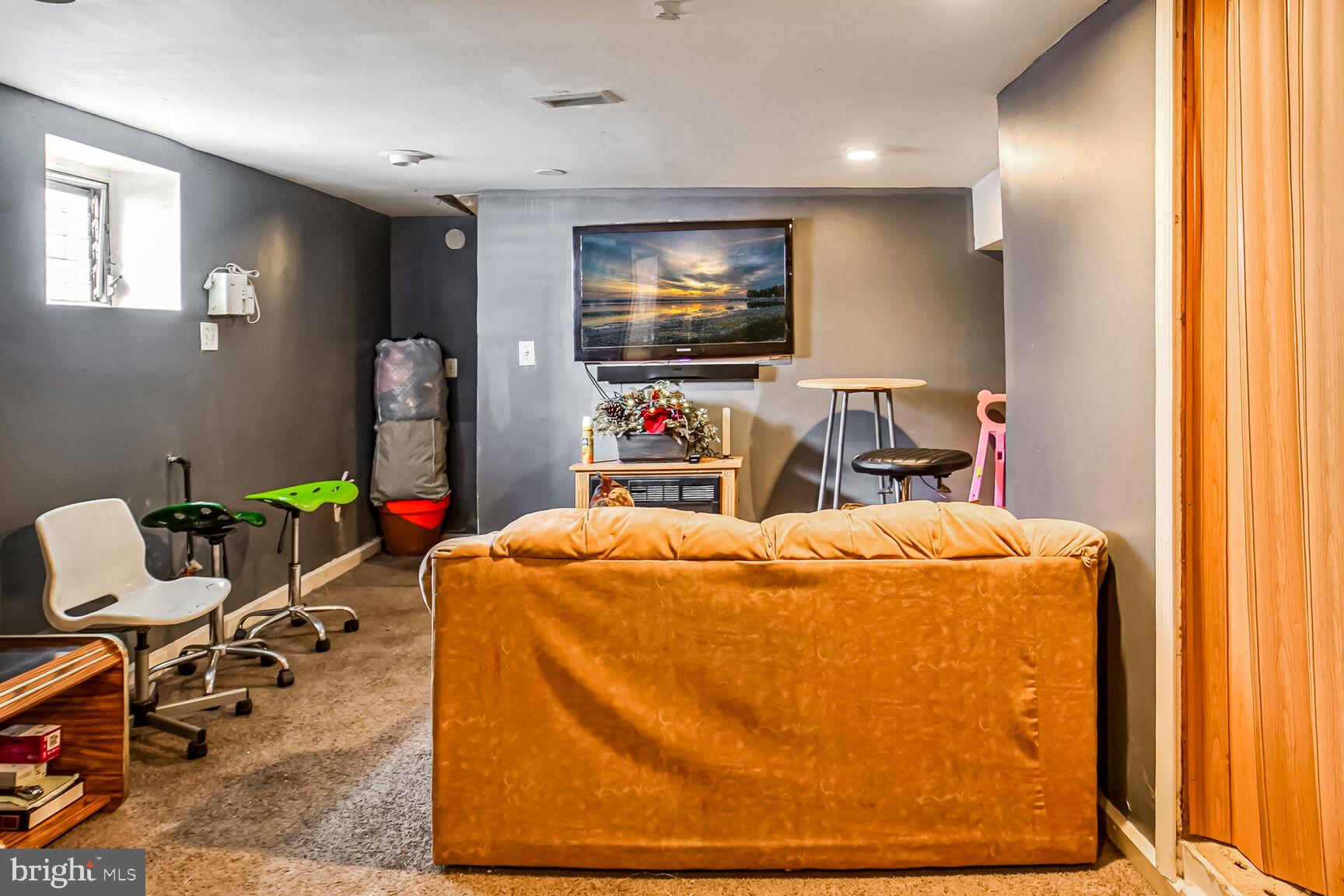 OAKMONT - Residential