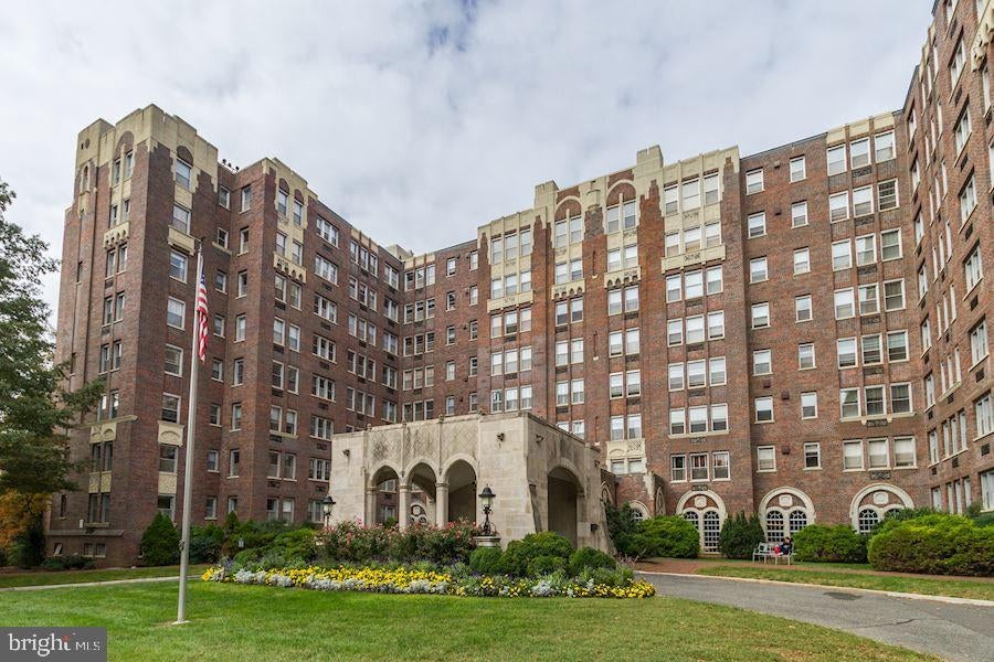 4000 CATHEDRAL AVENUE NW 534B