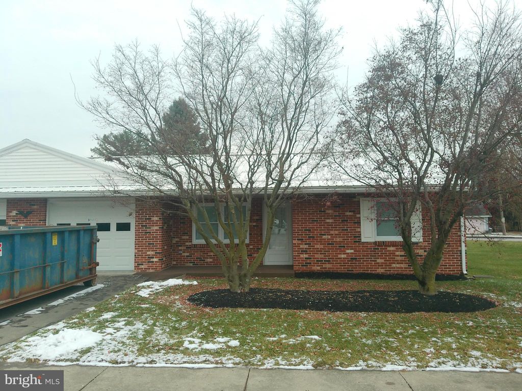 Photo of 16 W Hale Street, LEWISTOWN, PA 17044 (MLS # PAMF2052726)