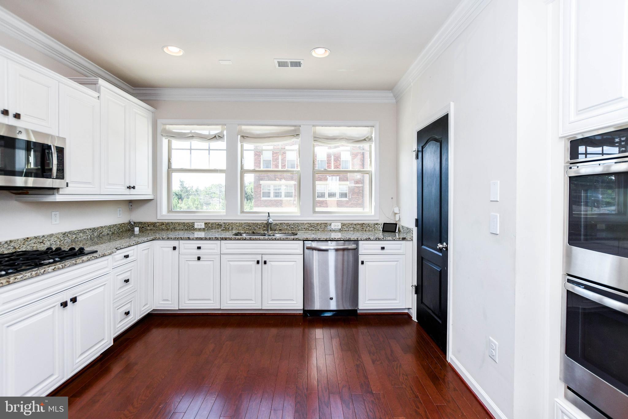 POTOMAC OVERLOOK AT NATIONAL HARBOR - Residential