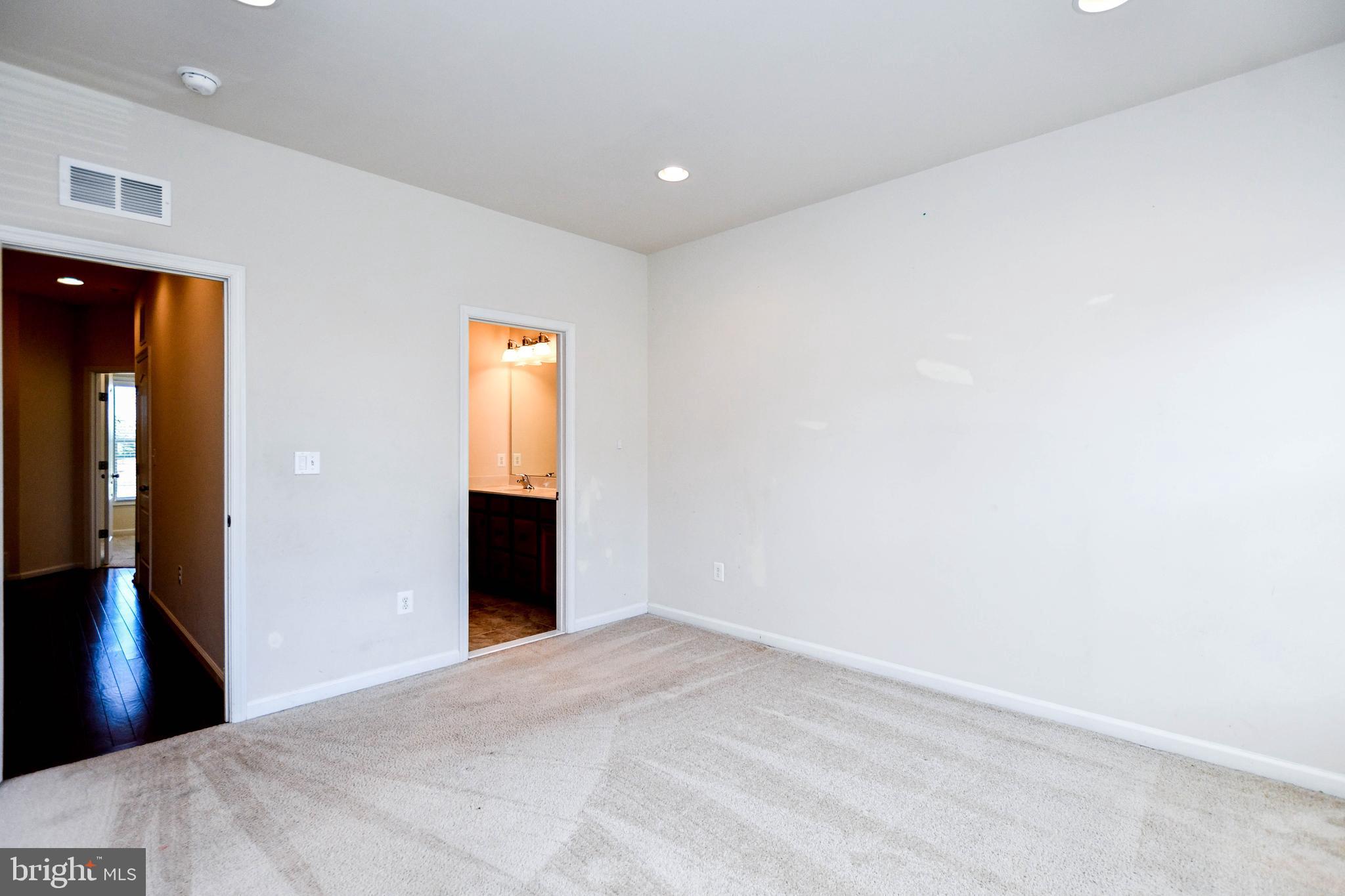 POTOMAC OVERLOOK AT NATIONAL HARBOR - Residential