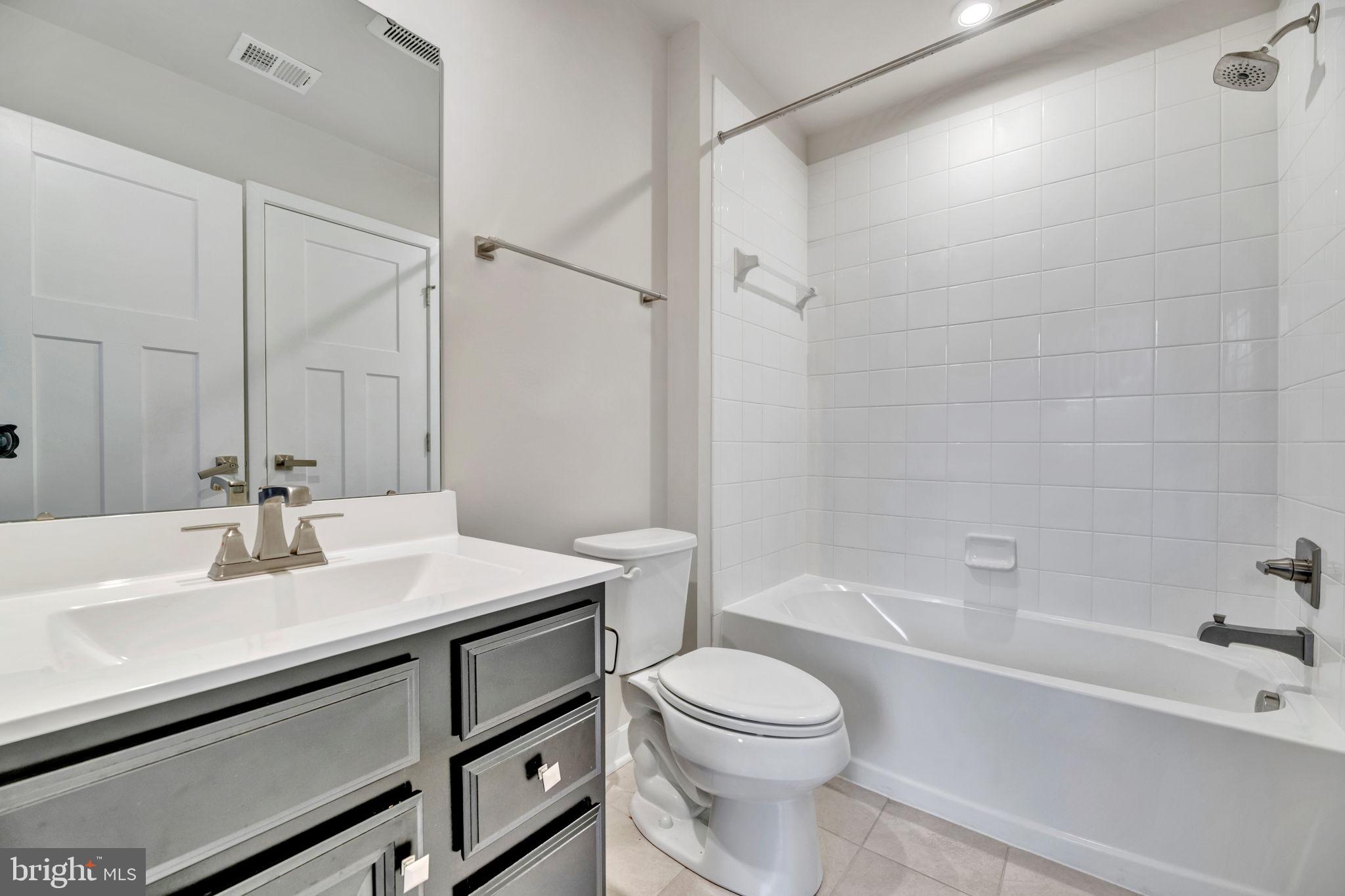 LARGO TOWN CENTER - Residential Lease