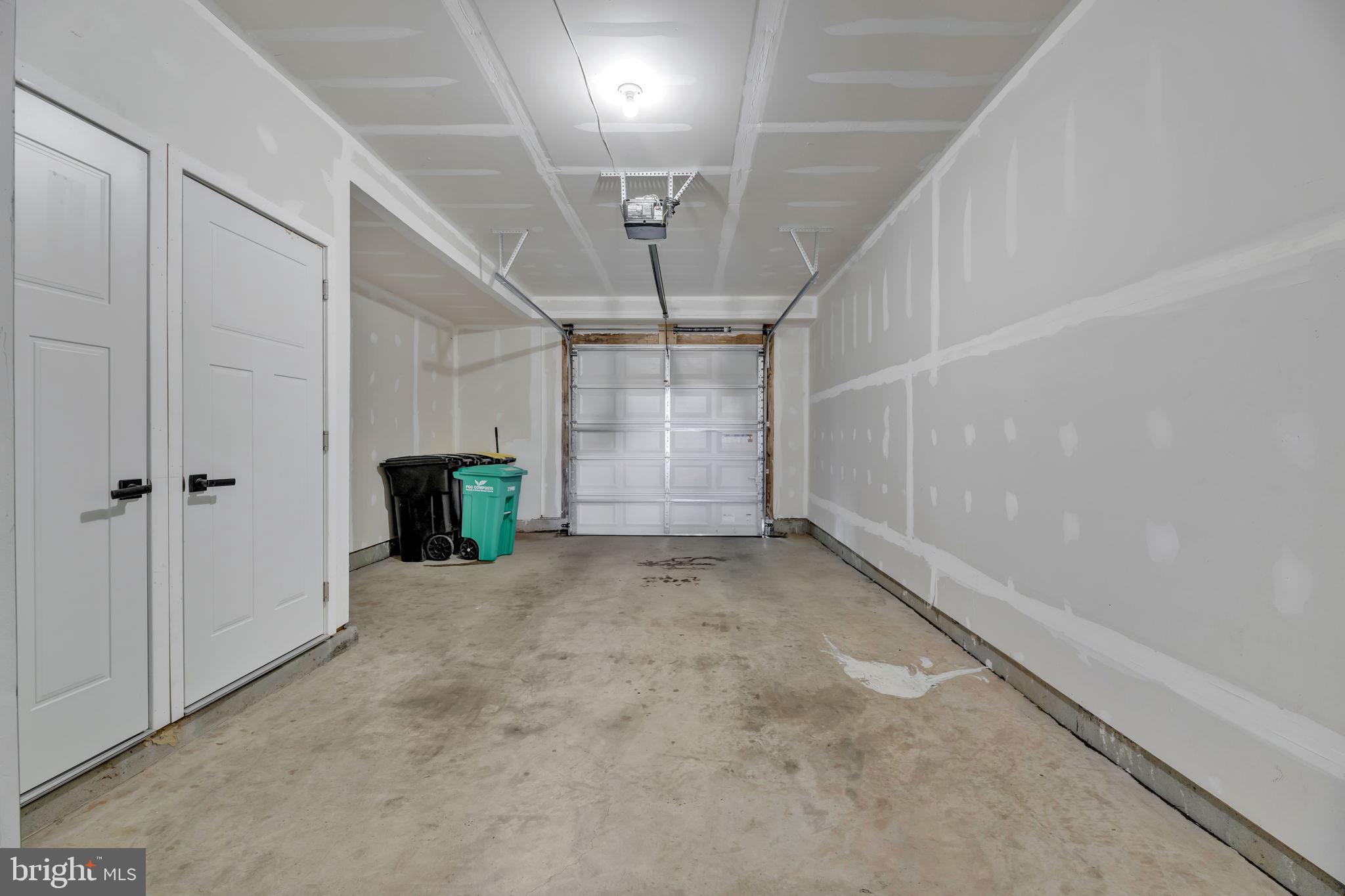 LARGO TOWN CENTER - Residential Lease