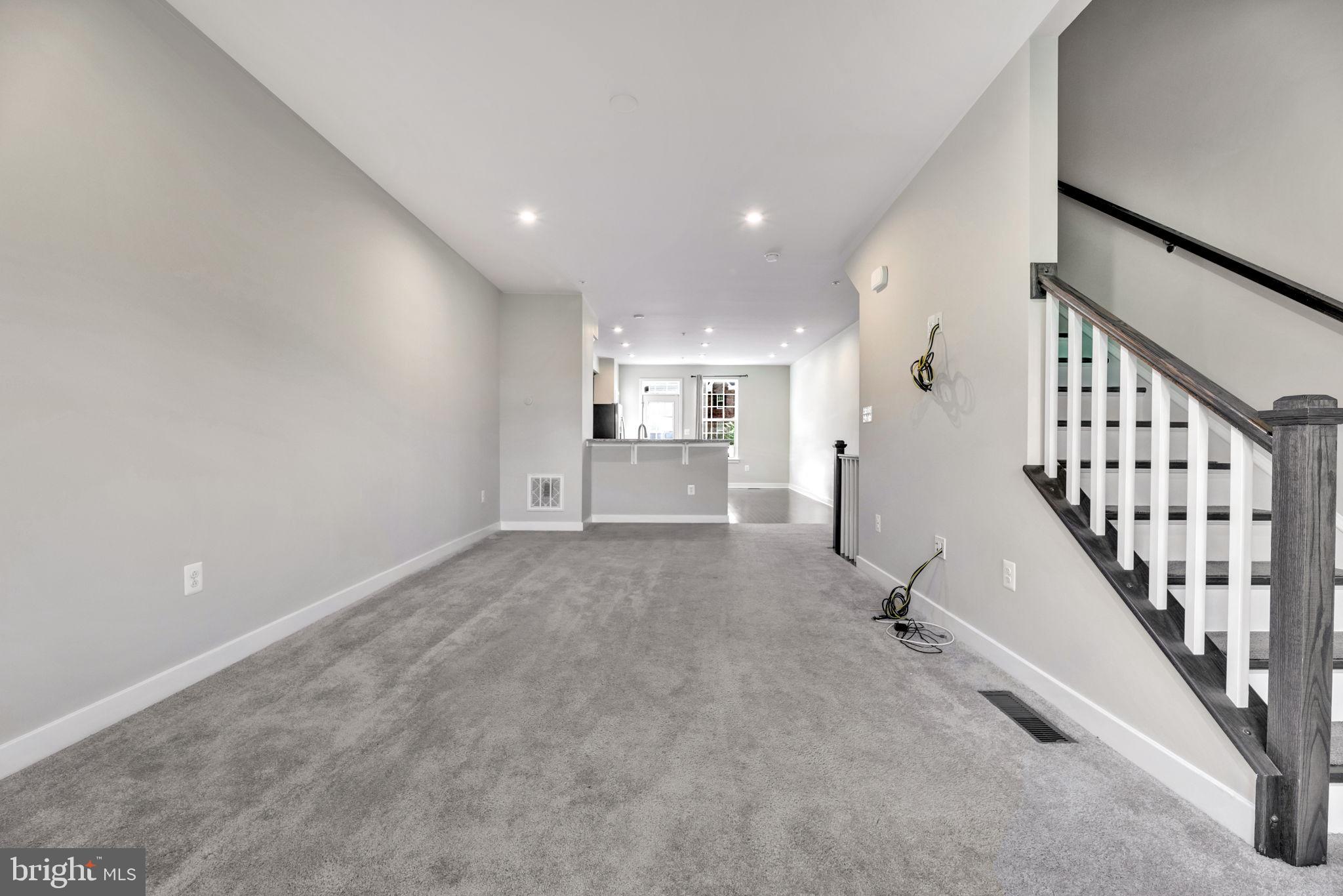 LARGO TOWN CENTER - Residential Lease