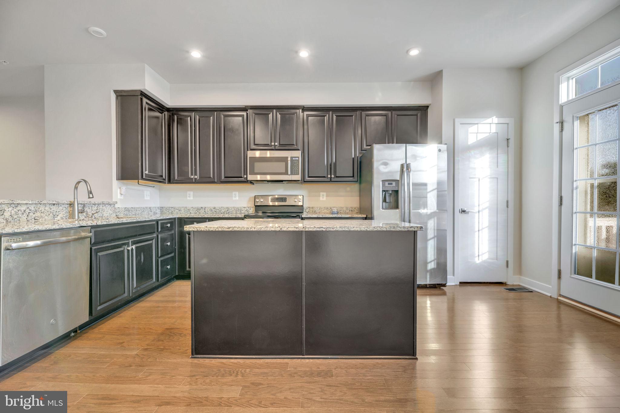 LARGO TOWN CENTER - Residential Lease