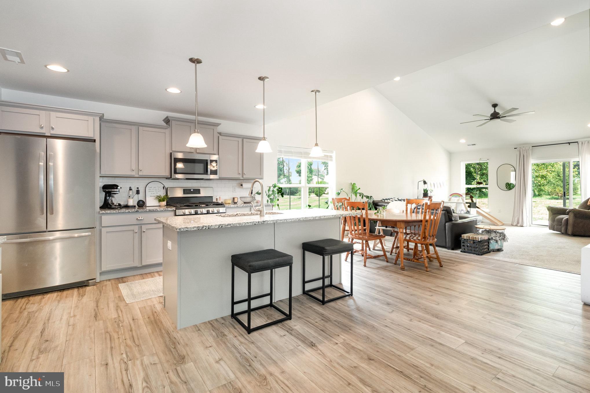 DICKINSON PLACE - Residential